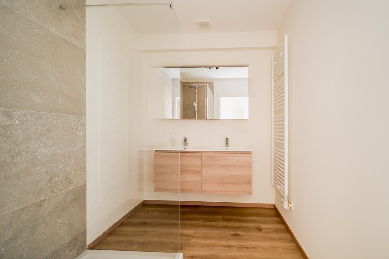 Nieuwbouw gelijkvloers appartement met mooie afwerkingsgraad! foto 8
