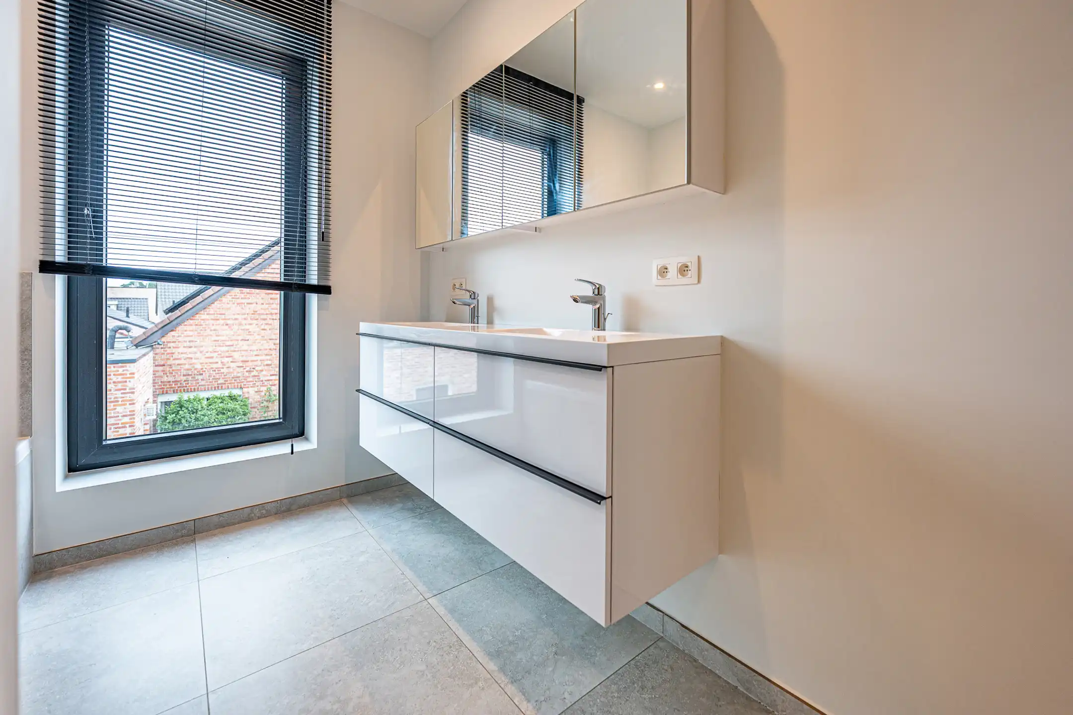 Moderne woning met 3 slaapkamers foto 17