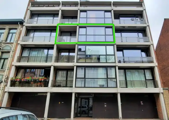 Verzorgde studio met balkon op centrale ligging foto 11