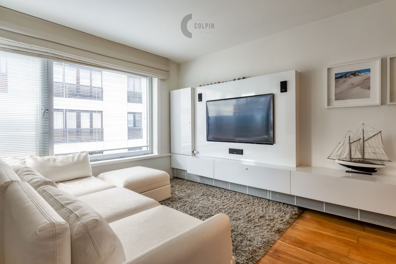 Smaakvol en instapklaar 2 slaapkamerappartement met zijdelings zeezicht foto 4