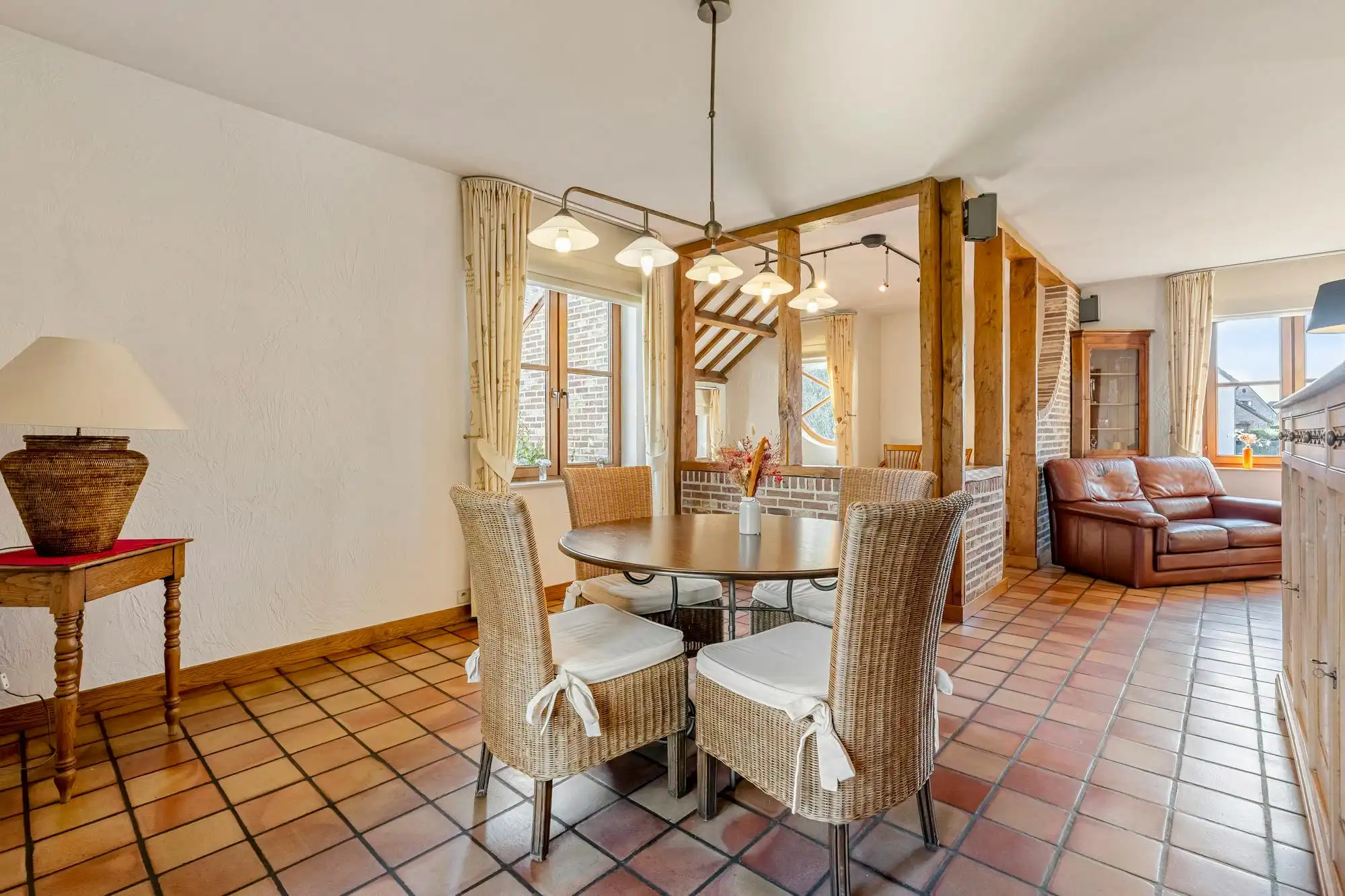 Ruime gezinswoning met praktijkruimte, 5 slaapkamers op 36a57ca centrum Diepenbeek foto 7