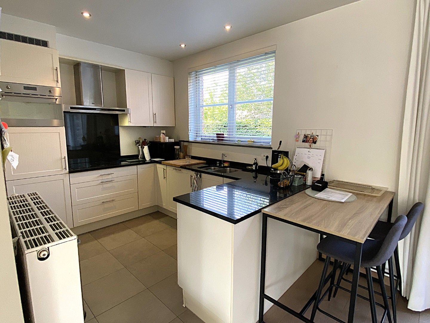 Instapklare woning met twee slaapkamers te huur in Bachte-Maria-Leerne foto 4
