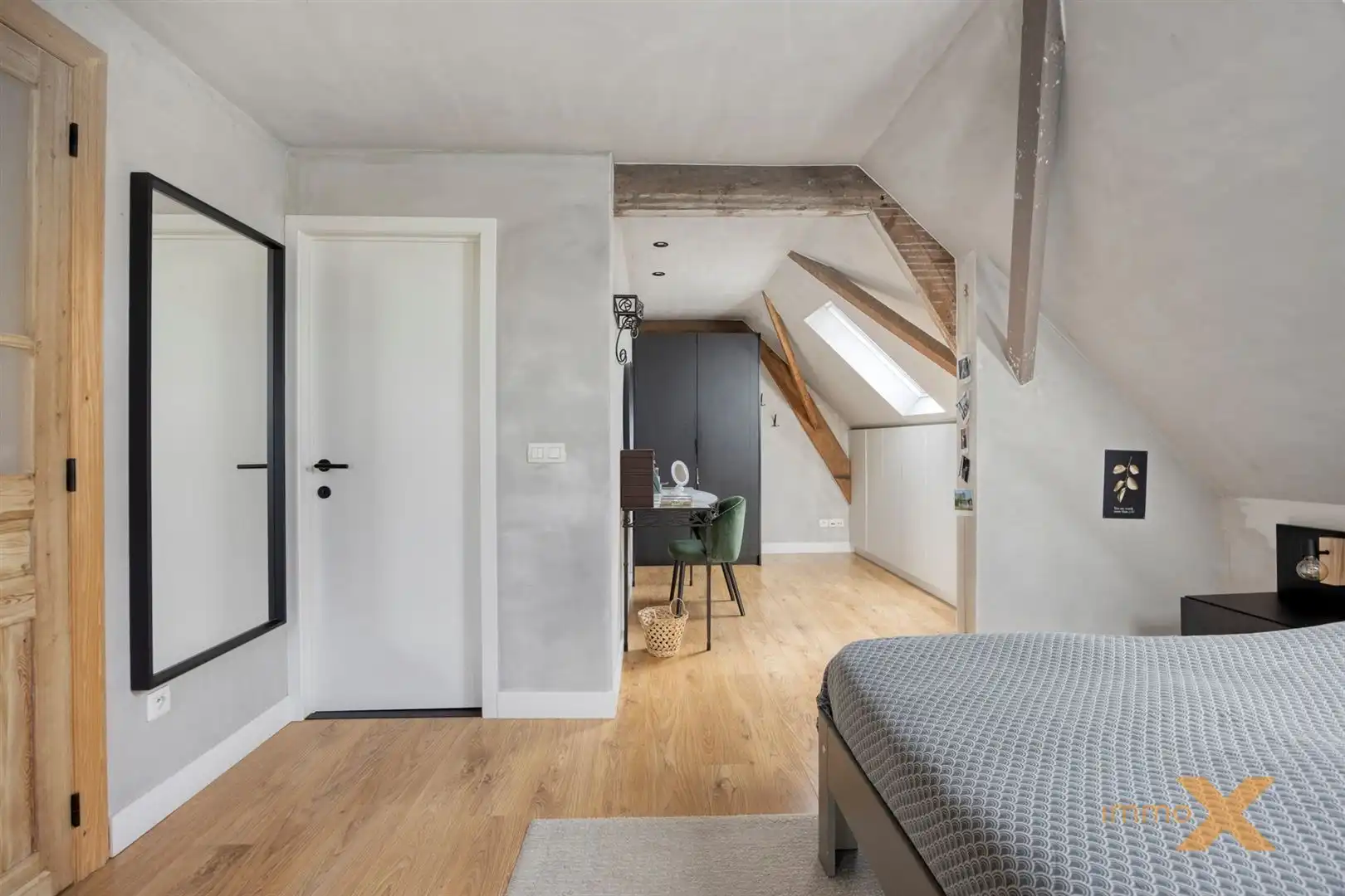 INSTAPKLARE HOEVEWONING MET STALLINGEN EN WEIDEN foto 19