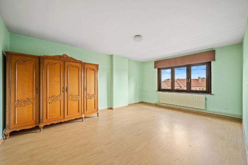 Ruime woning van 260m² op 4a25ca met 4 slaapkamers foto 22