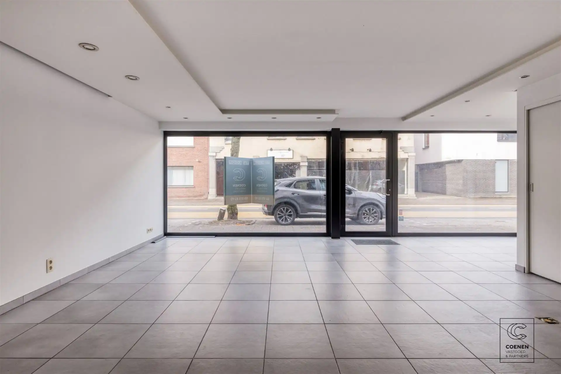 Handelspand van 61 m² op TOPligging te centrum Rijkevorsel! foto 4