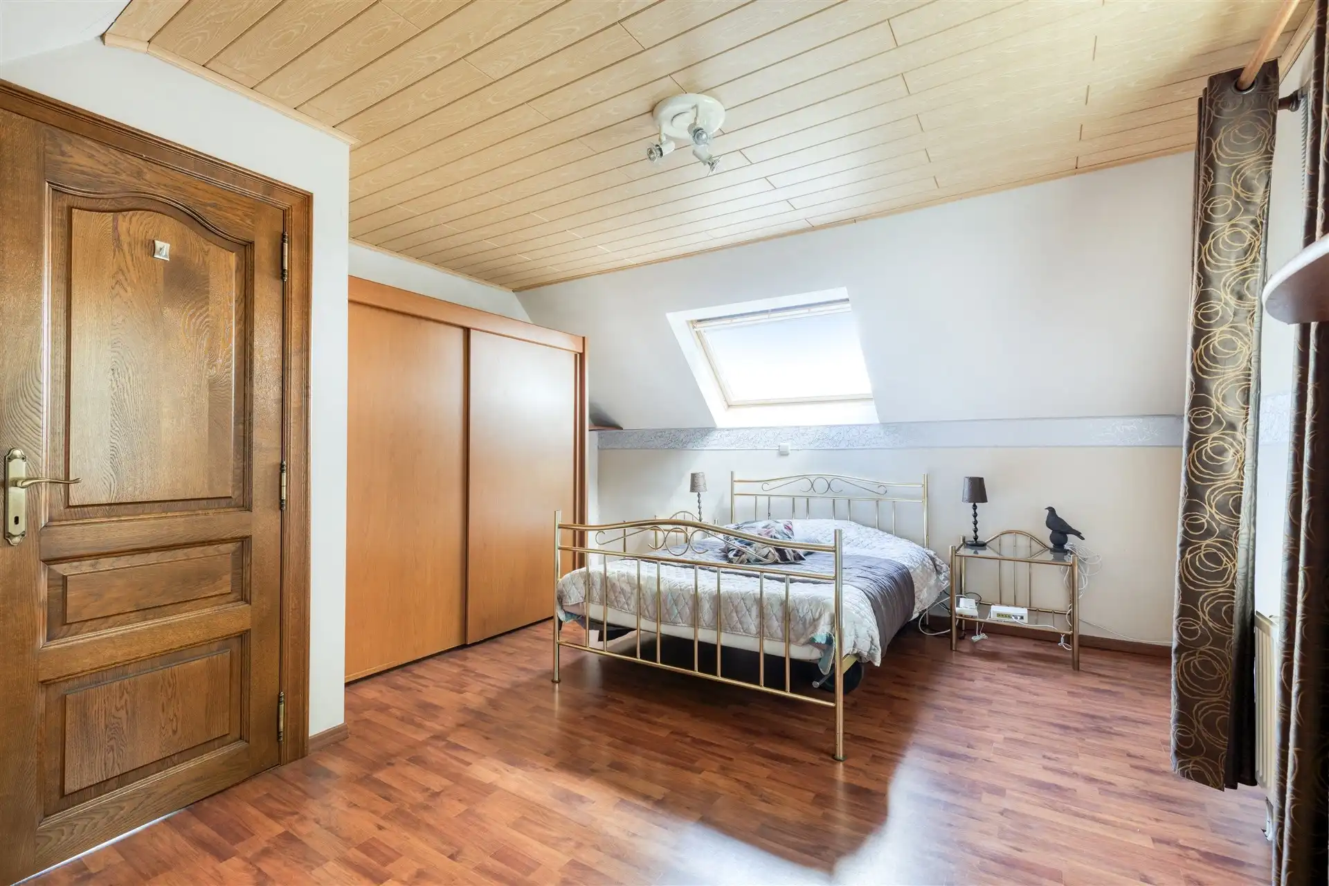 Exclusief gelegen villa op 3.970 m² in Sint-Lievens-Houtem foto 12