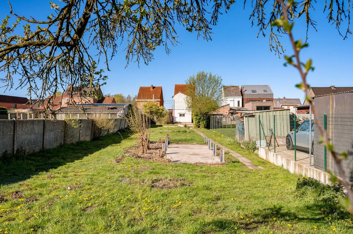 Te renoveren woning met garage en diepe tuin. foto 27