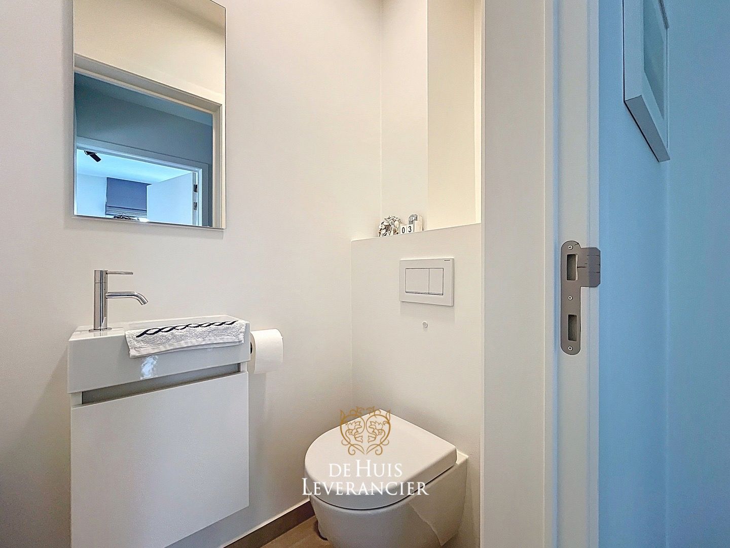 Discrete luxe & tijdloze elegantie : subliem nieuwbouwappartement met terras en gemeenschappelijk tuin te koop in Boechout foto 17