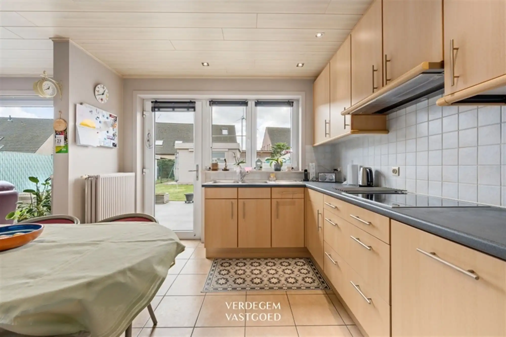 Instapklare woning in rustige buurt met 3 slaapkamers, garage en tuin foto 7