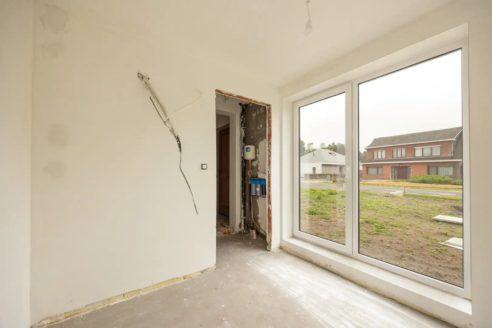 Vernieuwbouwwoning met ruim nieuwbouwmagazijn van 155 m² foto 8