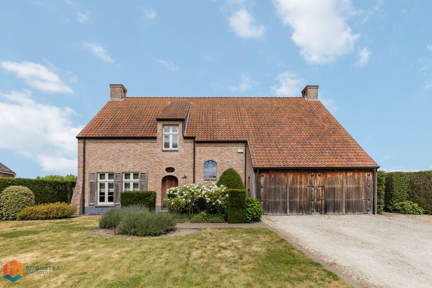 Exclusieve villa met 3 slpkrs op ruim perceel te Putte foto {{pictureIndex}}