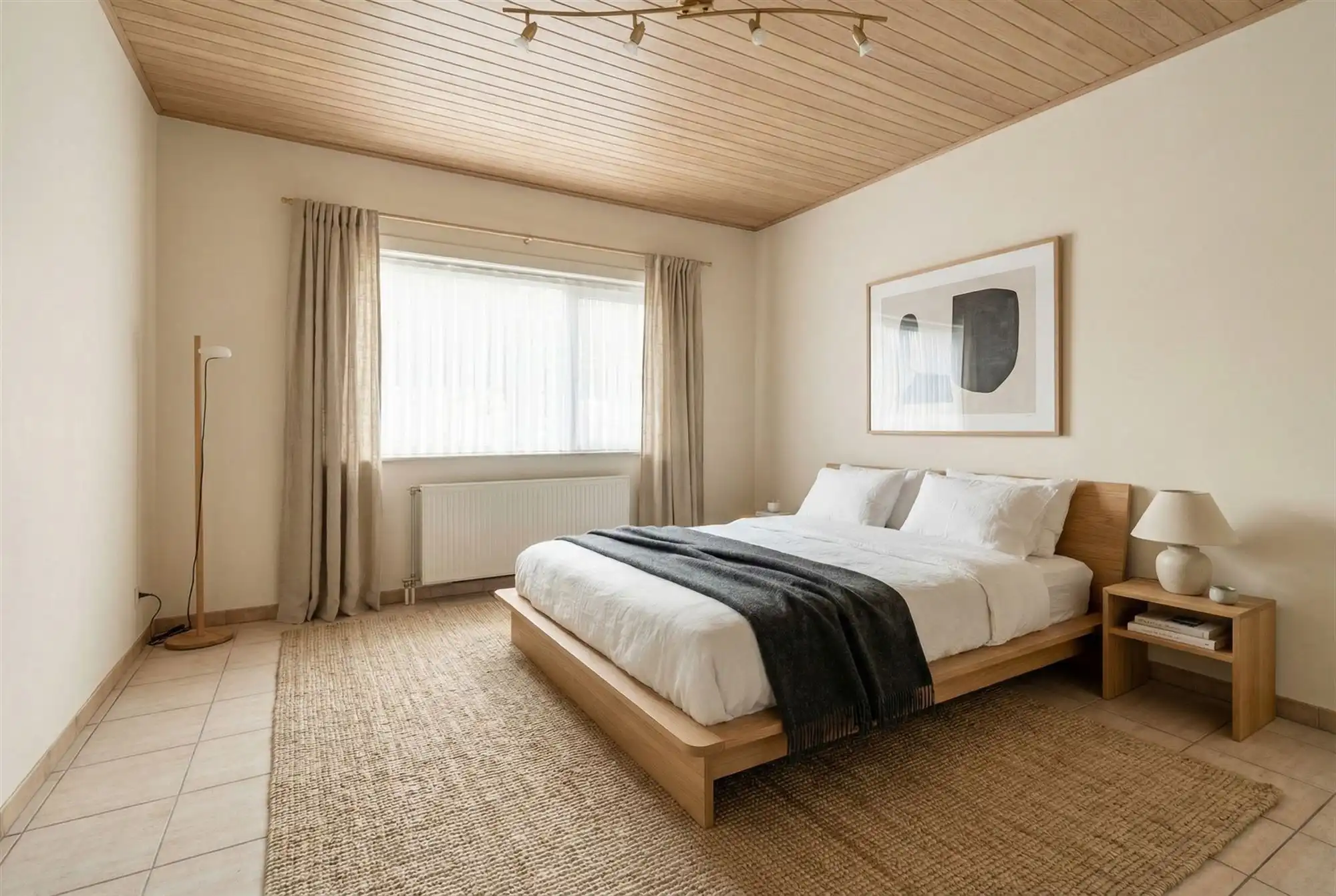 Rustig gelegen, vrijstaande woning met 6 slaapkamers op mooi perceel foto 6