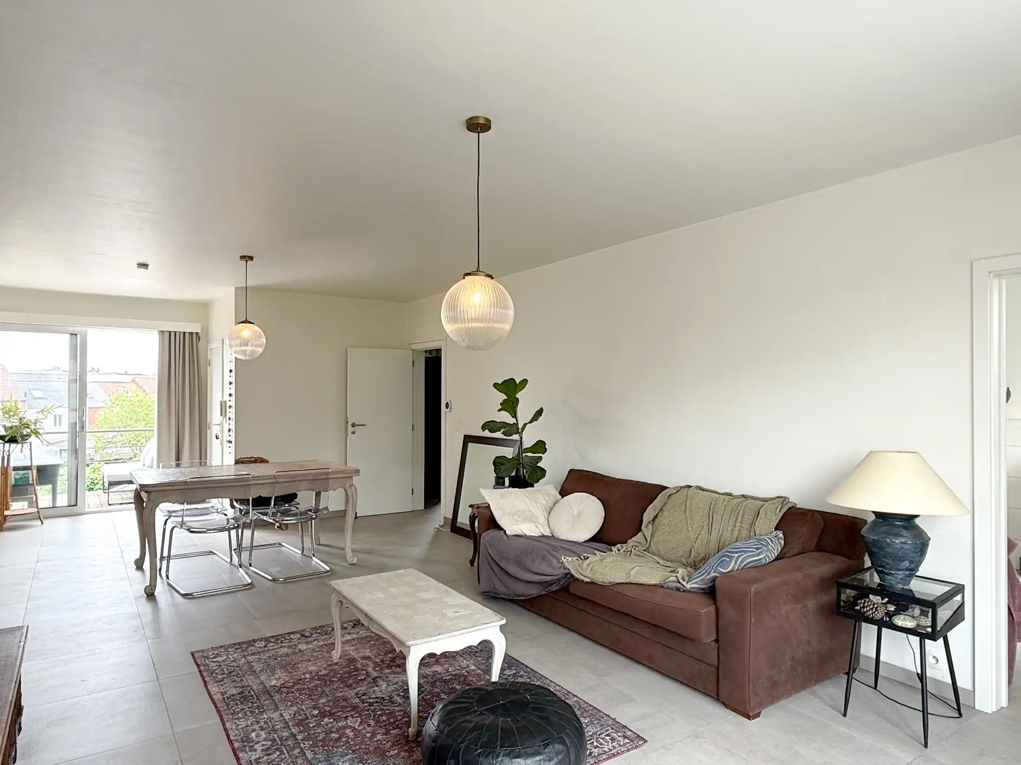 Appartement met 1 slaapkamer en autostaanplaats in het centrum van Beveren foto 2