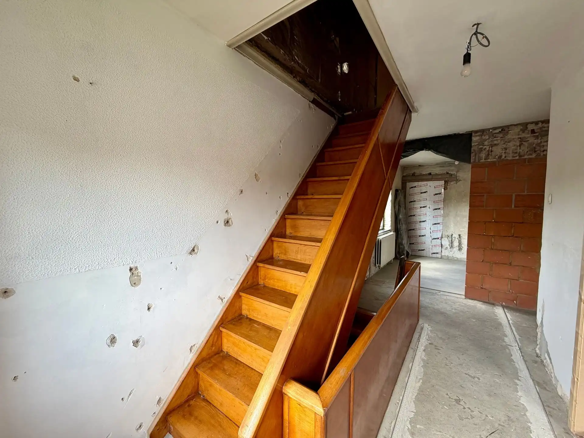 Renovatieproject met enorm potentieel op een ruim perceel van 9a85ca. foto 20