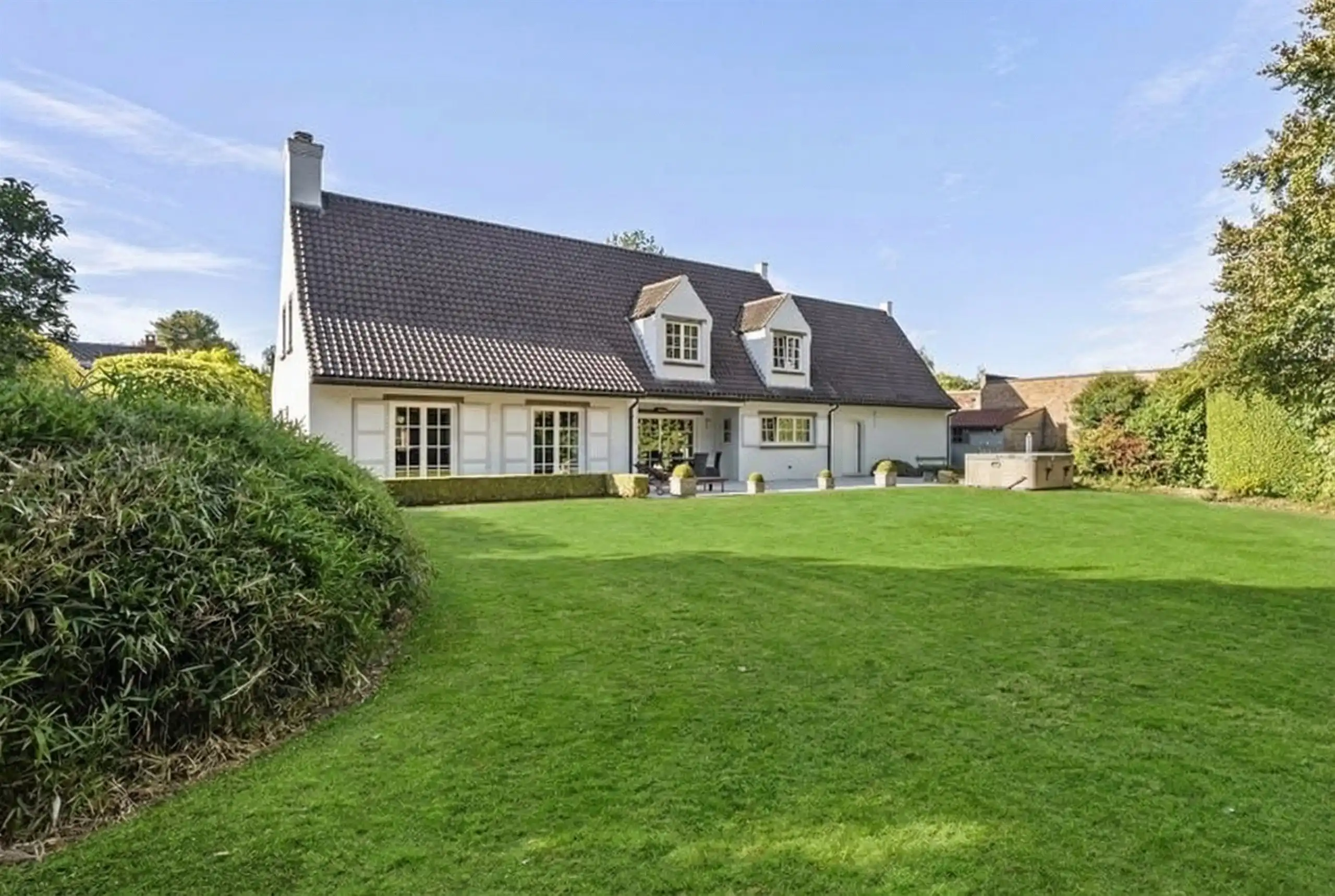 Kom binnen, kom dromen: royale eigendom op 3057 m² foto 3