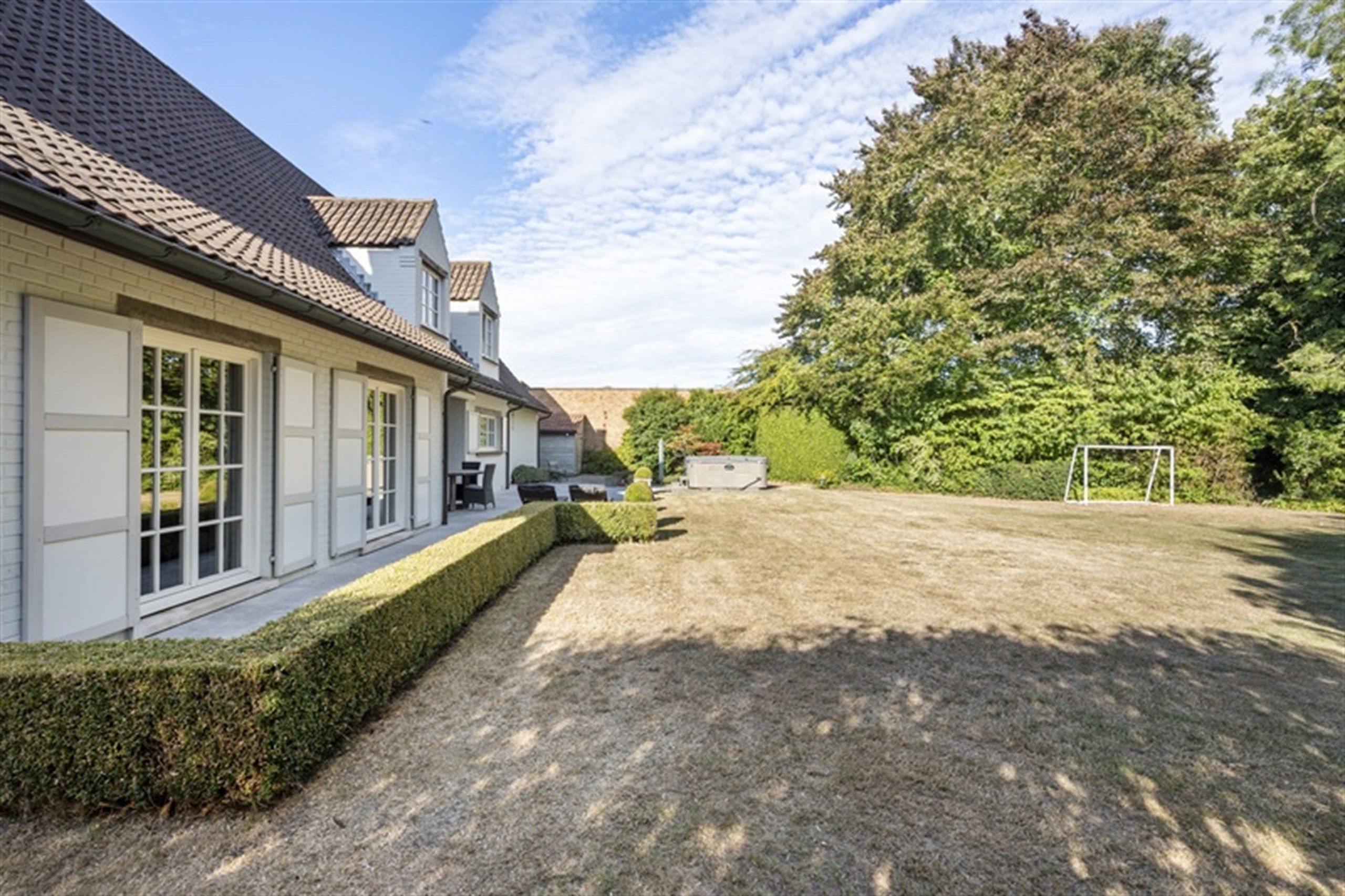 Kom binnen, kom dromen: royale eigendom op 3057 m² foto 3
