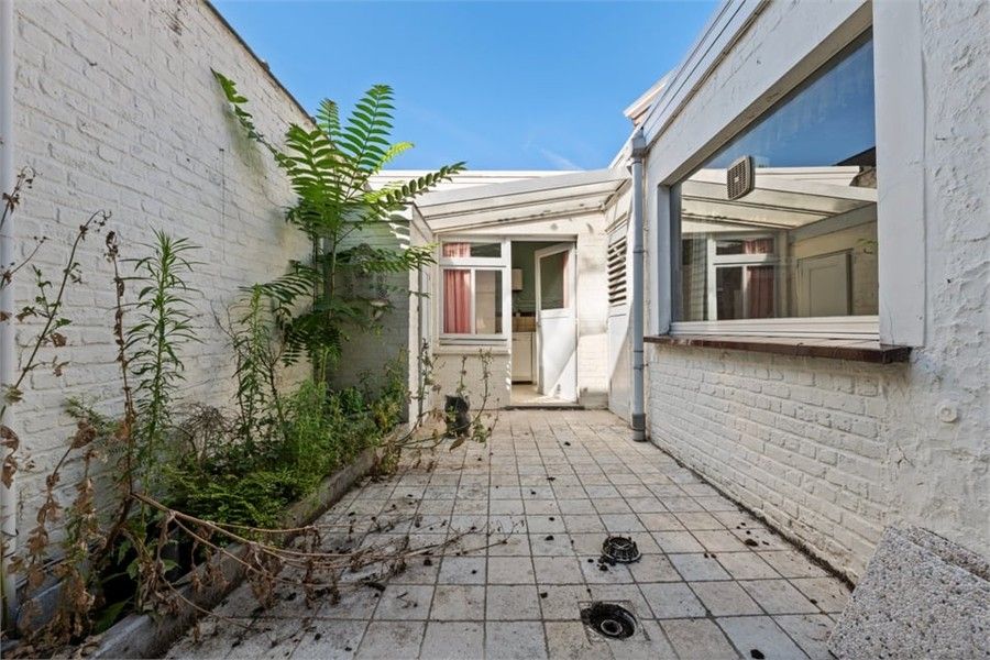 OP TE FRISSEN STADSWONING MET VEEL POTENTIEEL IN SINT-TRUIDEN foto 13