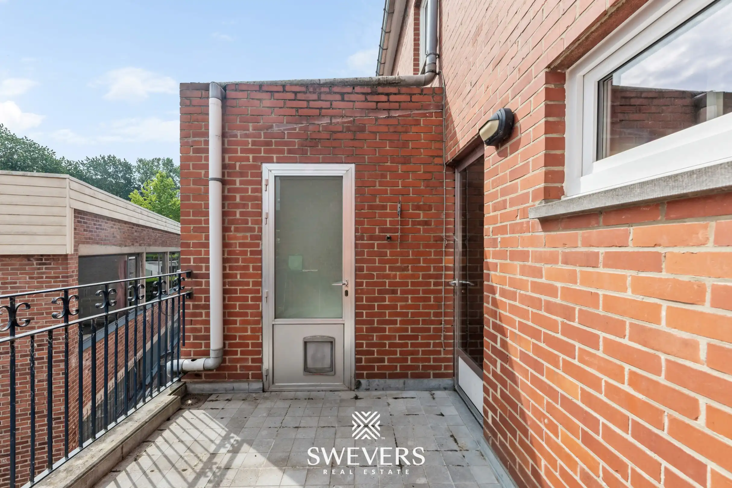 Veelzijdig handelspand met ruim duplex appartement: wonen, ondernemen én investeren onder één dak in centrum Alken foto 23