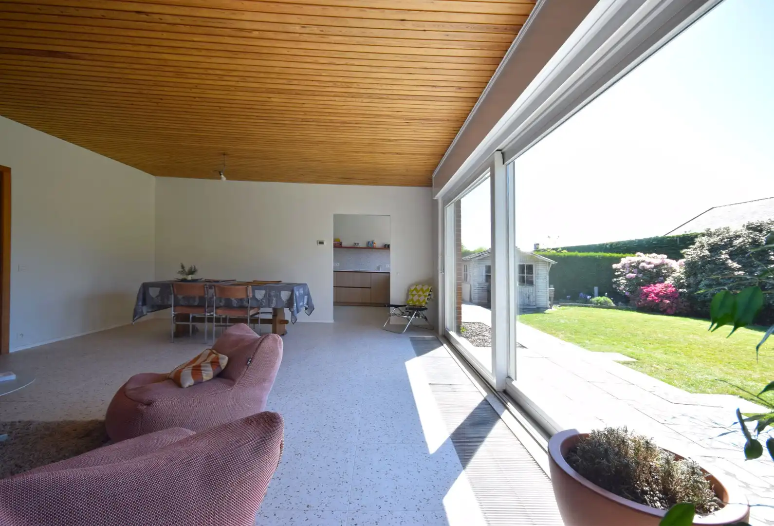 BUNGALOW IN RUSTIGE WOONWIJK foto 5