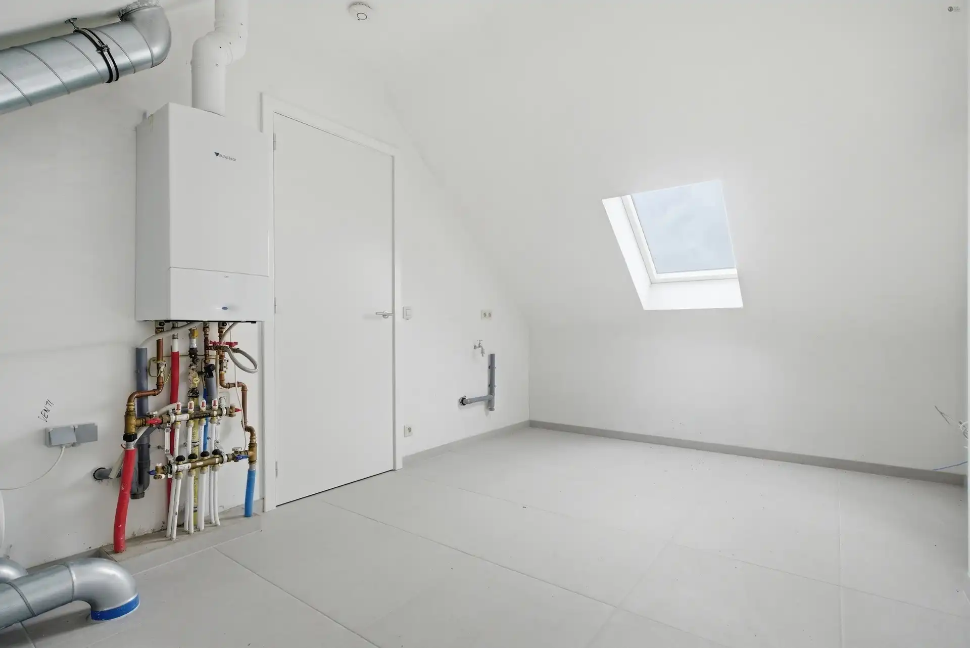 Ruim duplex appartement met 3 slaapkamers en 2 badkamers foto 16