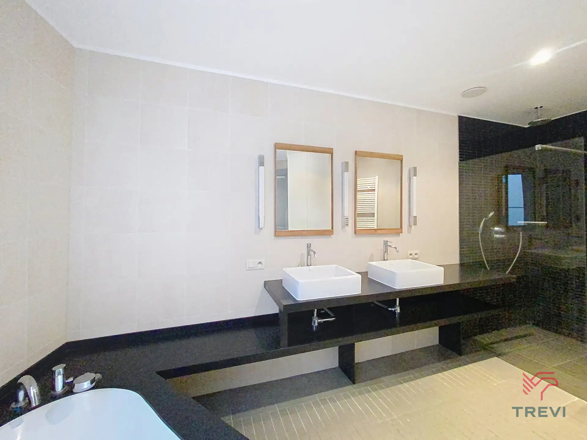 Appartement te huur foto 13