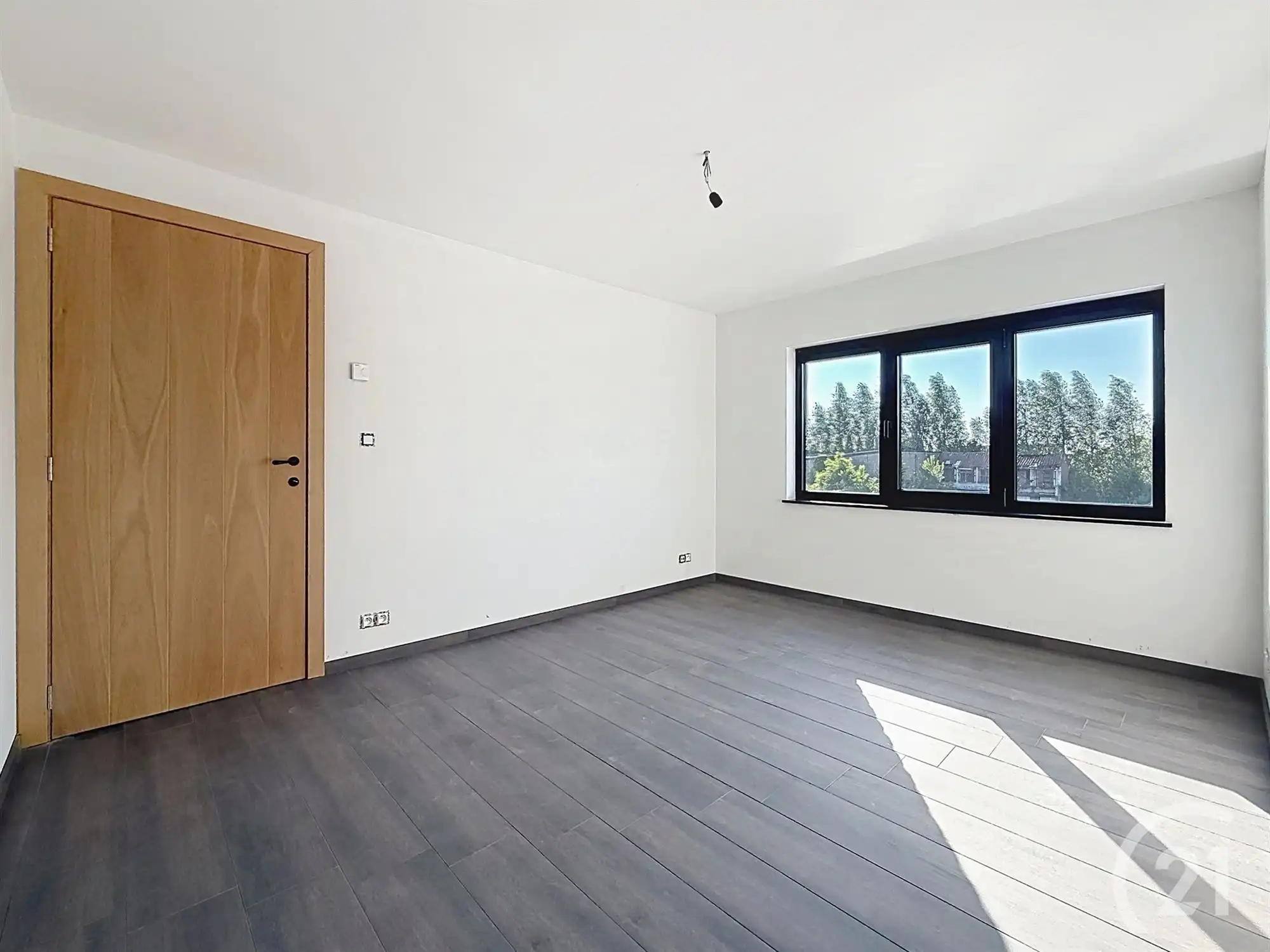 Gerenoveerde woning met garage van 91m²! foto 16