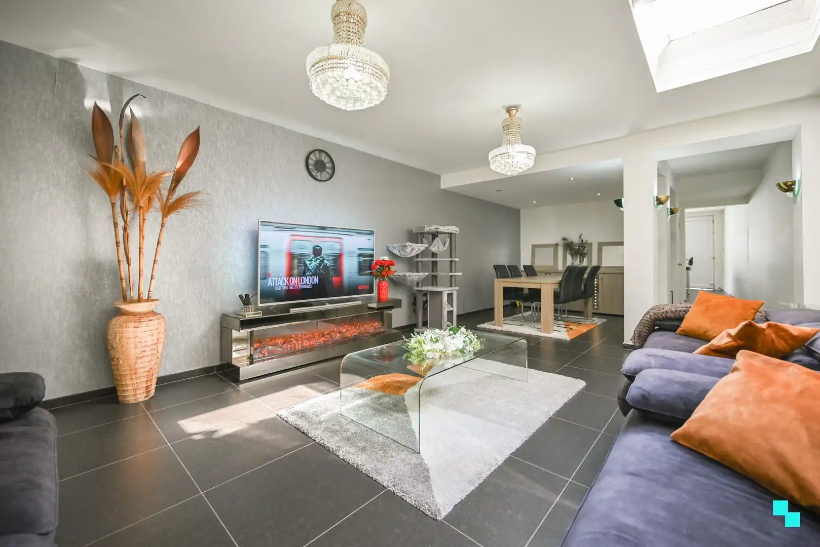 Hoofdfoto van de publicatie: Instapklare woning met vijf slaapkamers nabij centrum Izegem