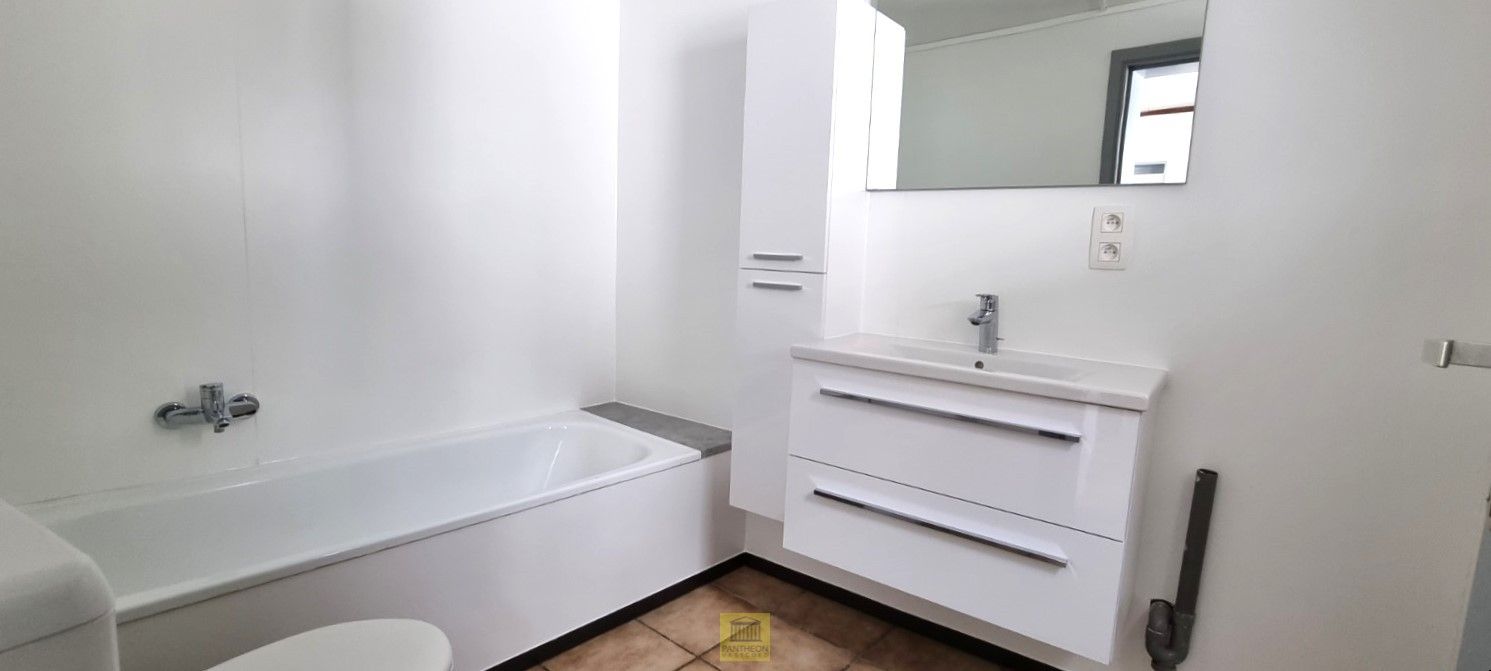 Instapklare woning met tuintje! foto 7