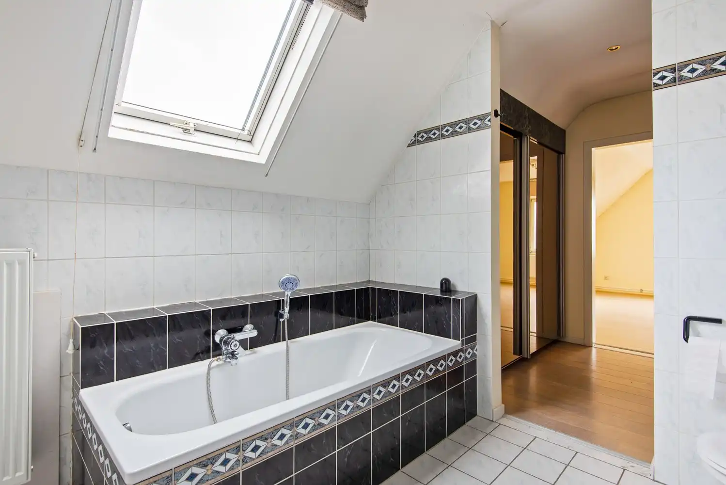 Karaktervolle gezinswoning met tal van mogelijkheden op centrale locatie in Hove foto 23