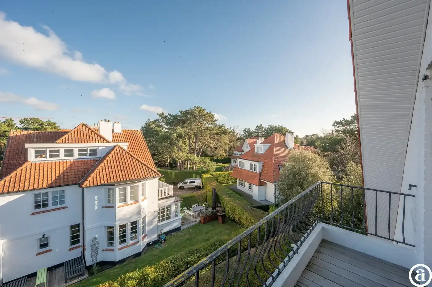 Stijlvol gerenoveerd appartement nabij het Dominicanenkerkje. foto 2