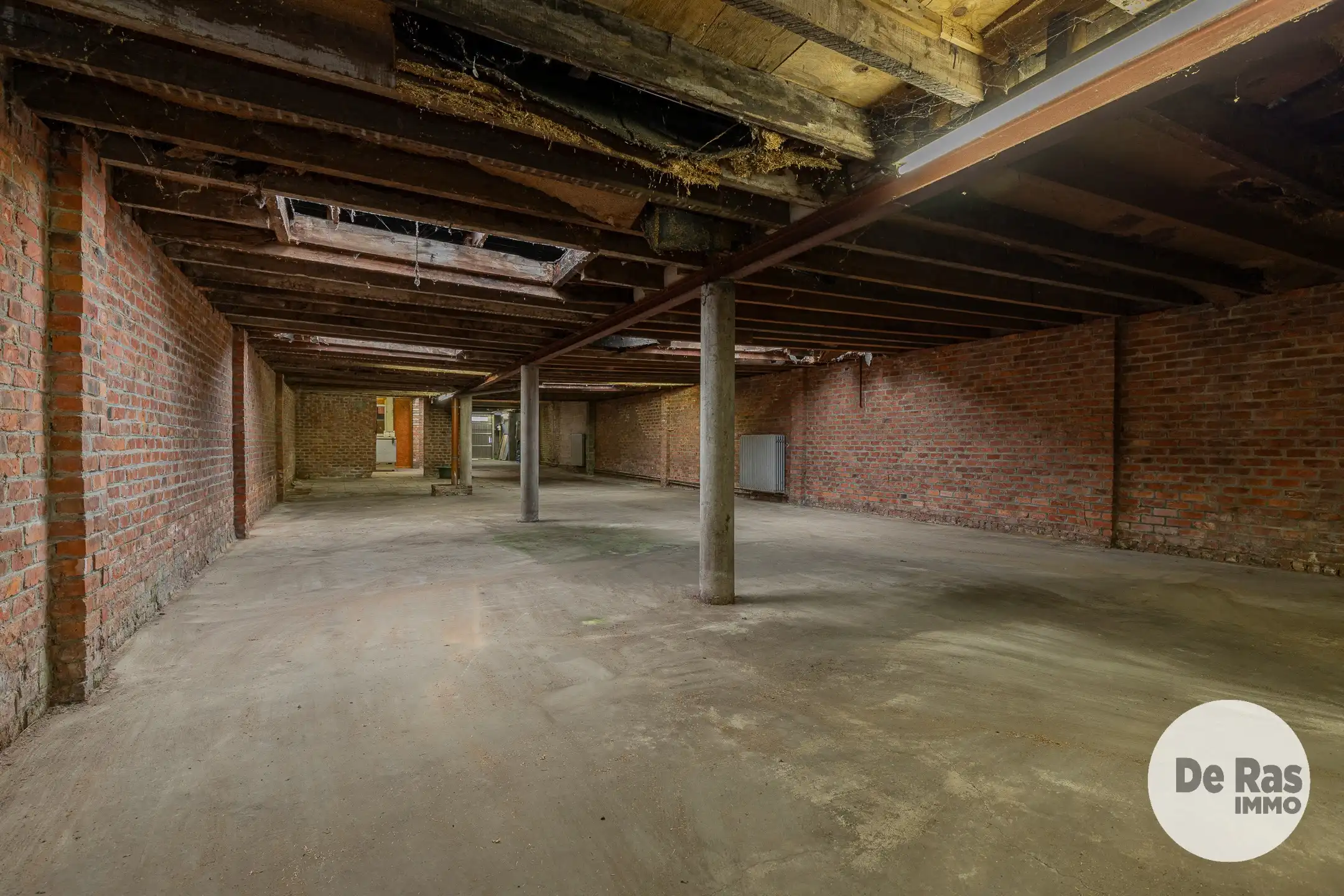 AALST – WONING MET VEEL STOCKAGERUIMTE OP TOPLOCATIE foto 24