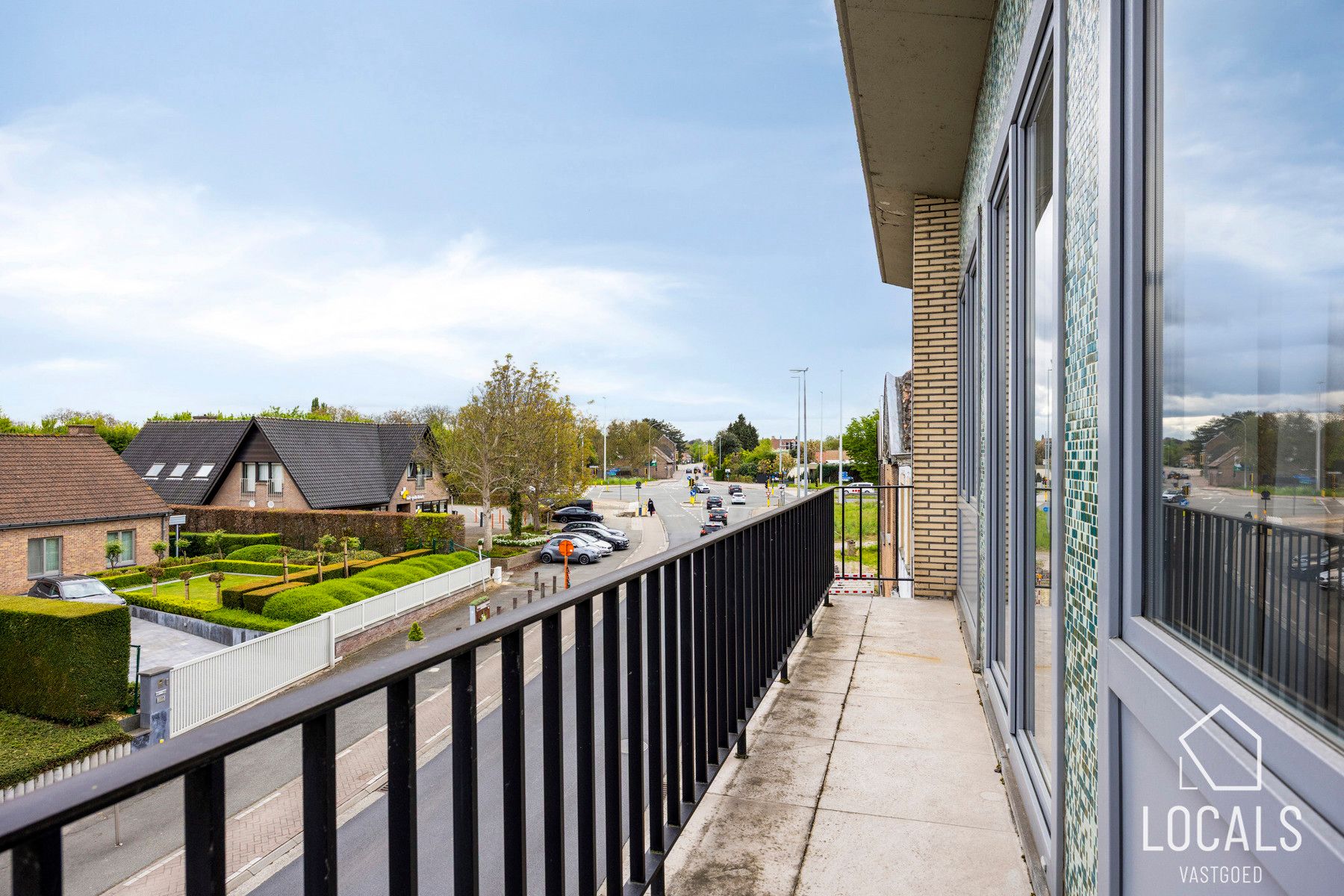 Mooi gerenoveerd 3-slaapkamerappartement te Nieuwerkerken foto 19