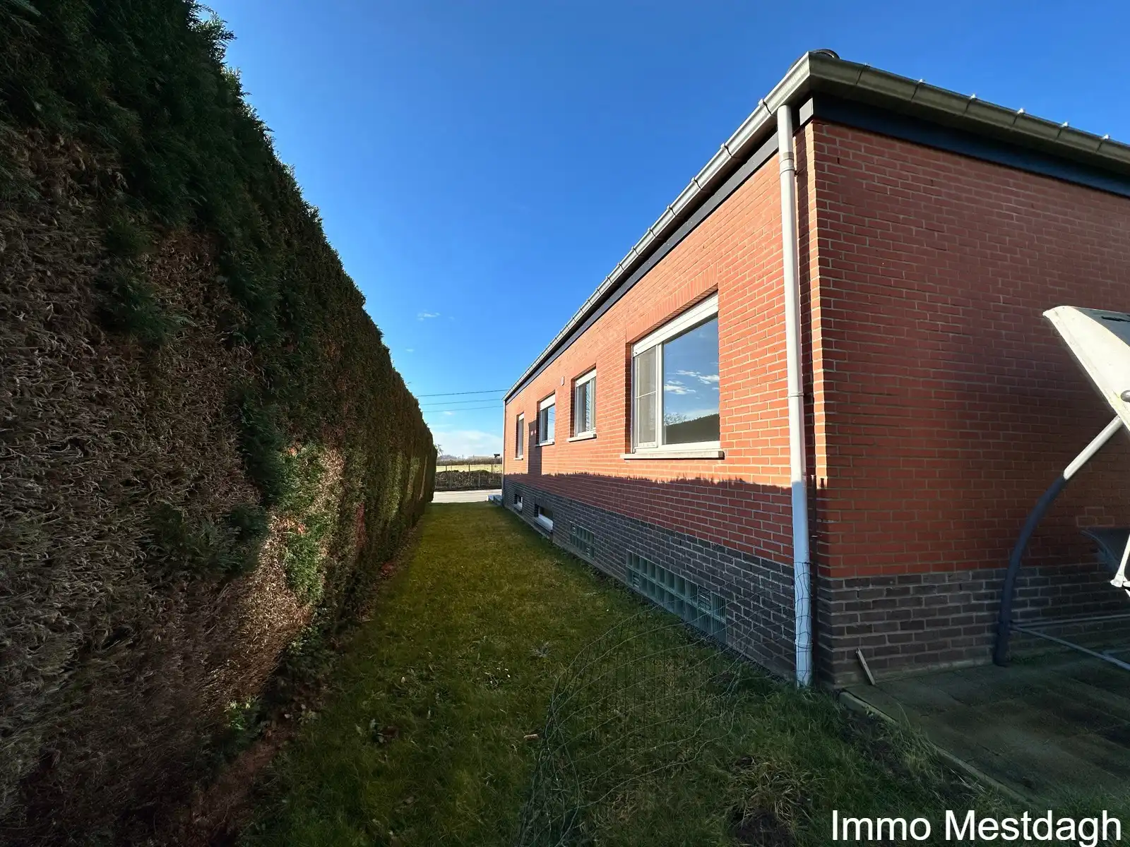 Karaktervolle, instapklare vrijstaande woning in het groene Miskom foto 21