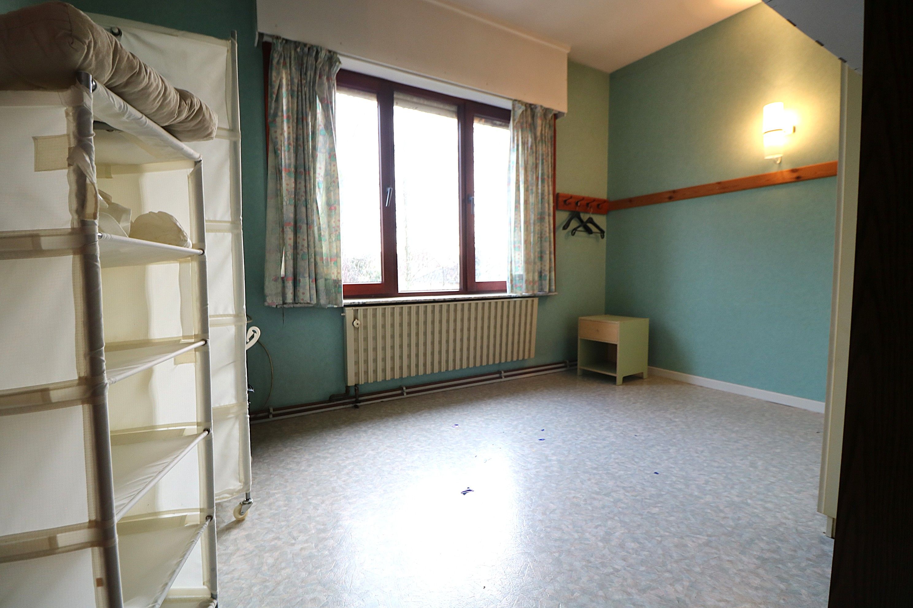 Lichtrijke woning met 4 slaapkamers en prachtige tuin op een zeer groot perceel (855 m²) foto 6