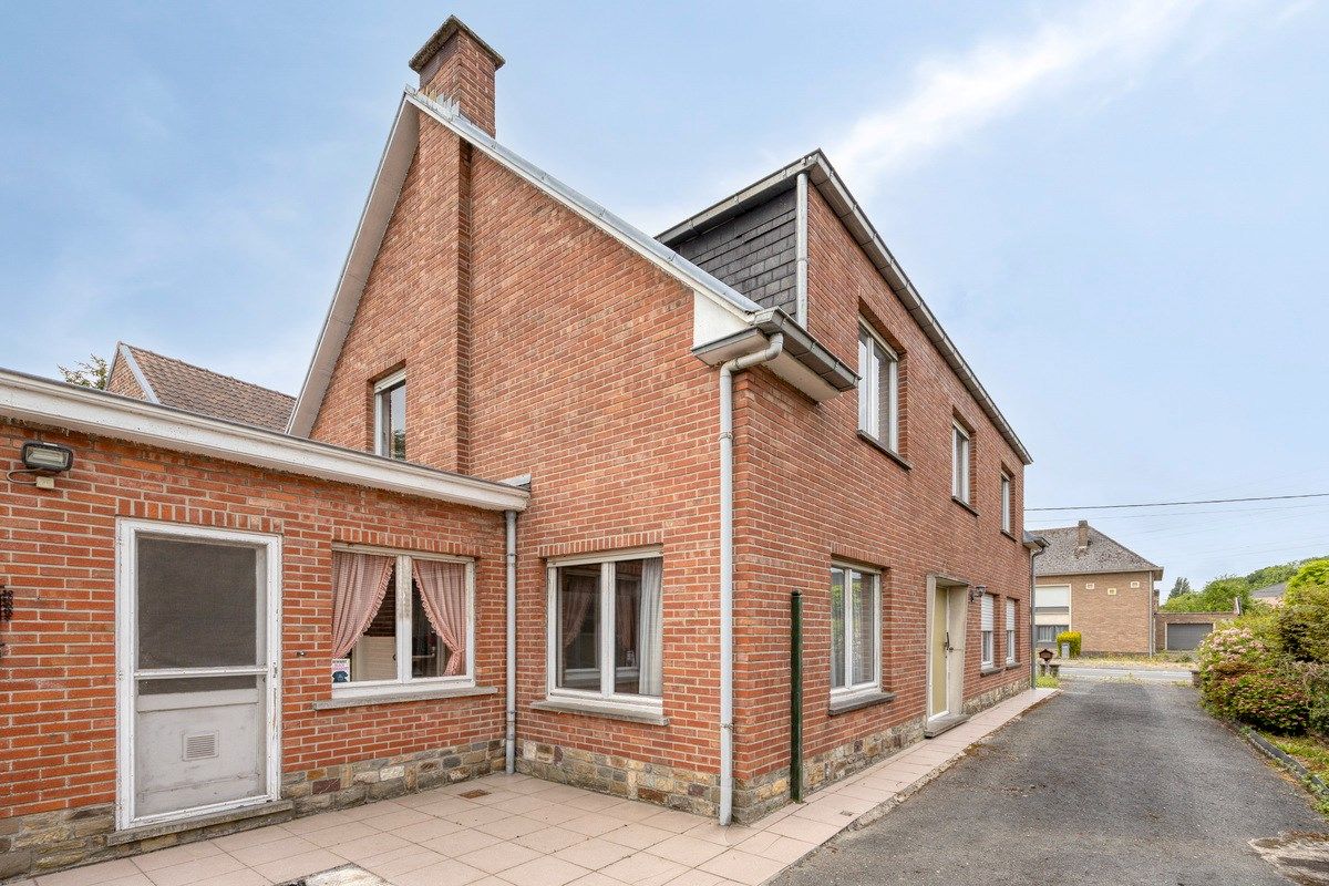 Ruime woning met tuin en 6 slaapkamers foto 3