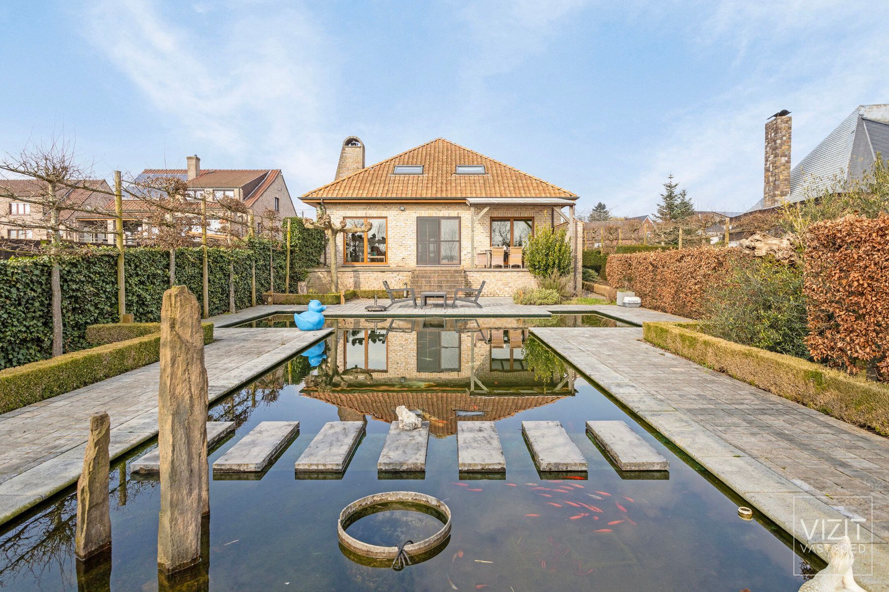 Luxueuze villa gelegen te Voorde met achtergelegen magazijn foto 1