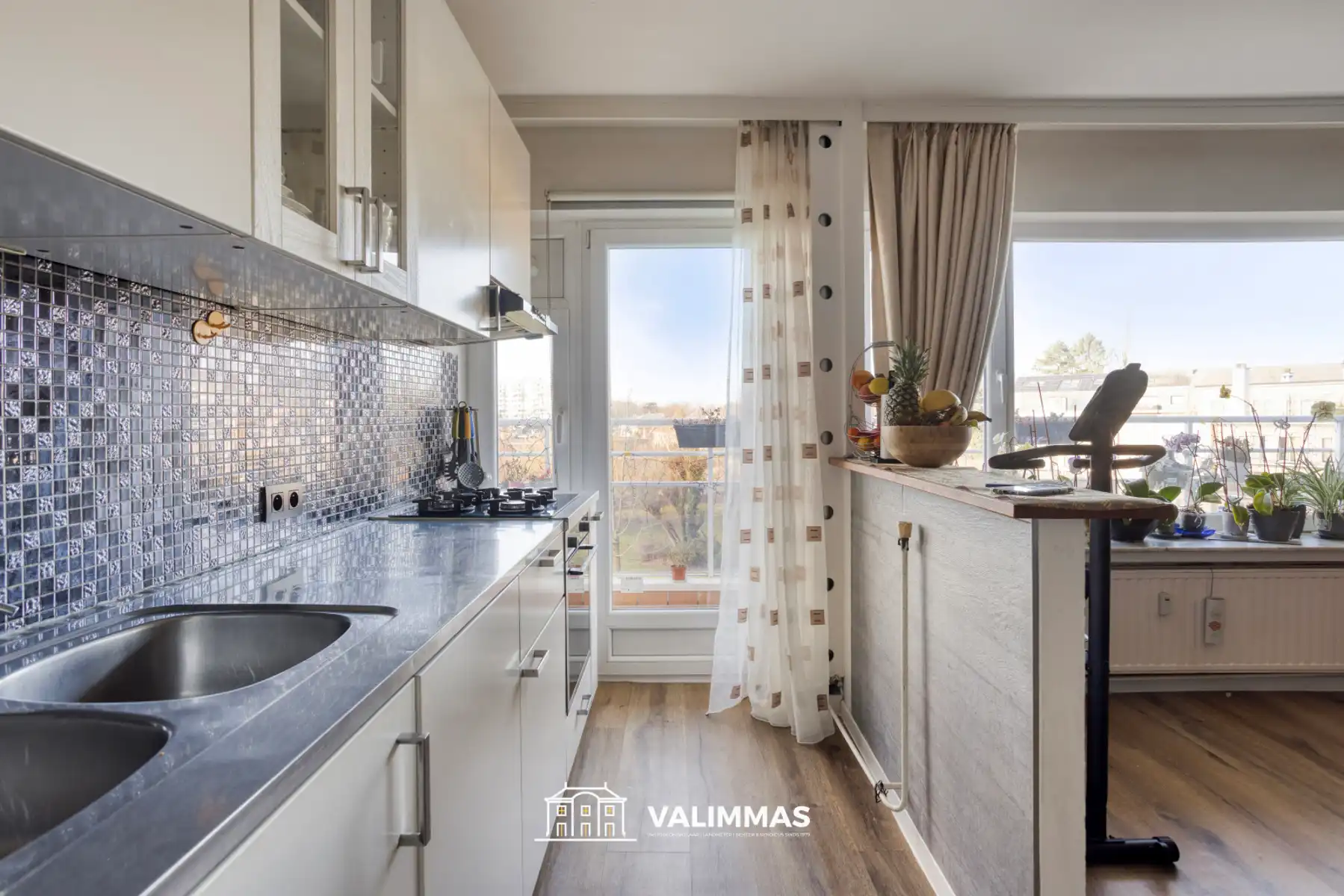 Gerenoveerd en comfortabel appartement met terras en kelder foto 12