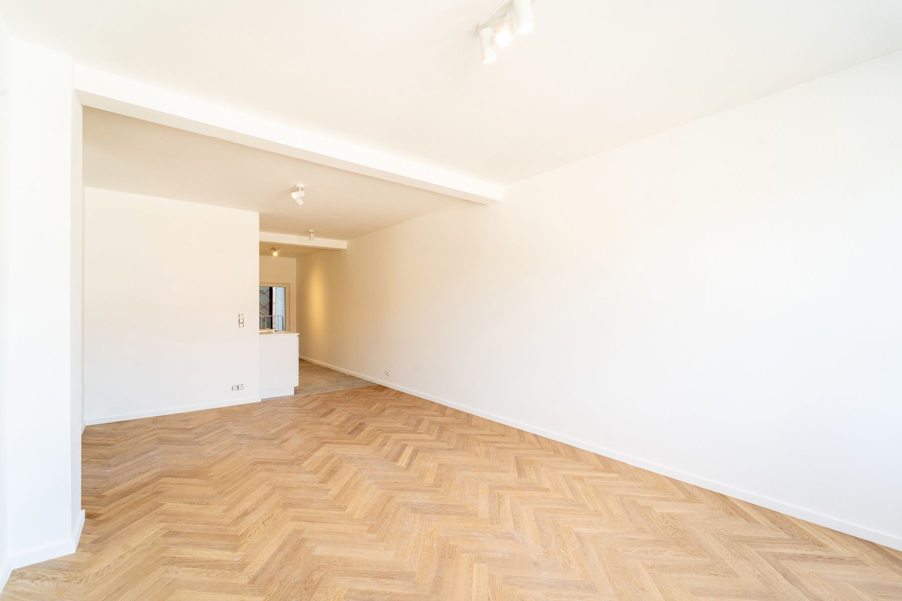 ()=>{if(producerUpdateValueVersion(node),producerAccessed(node),node.value===ERRORED)throw node.error;return node.value} Niellonstraat 4/201 - 2600 Antwerpen Berchem