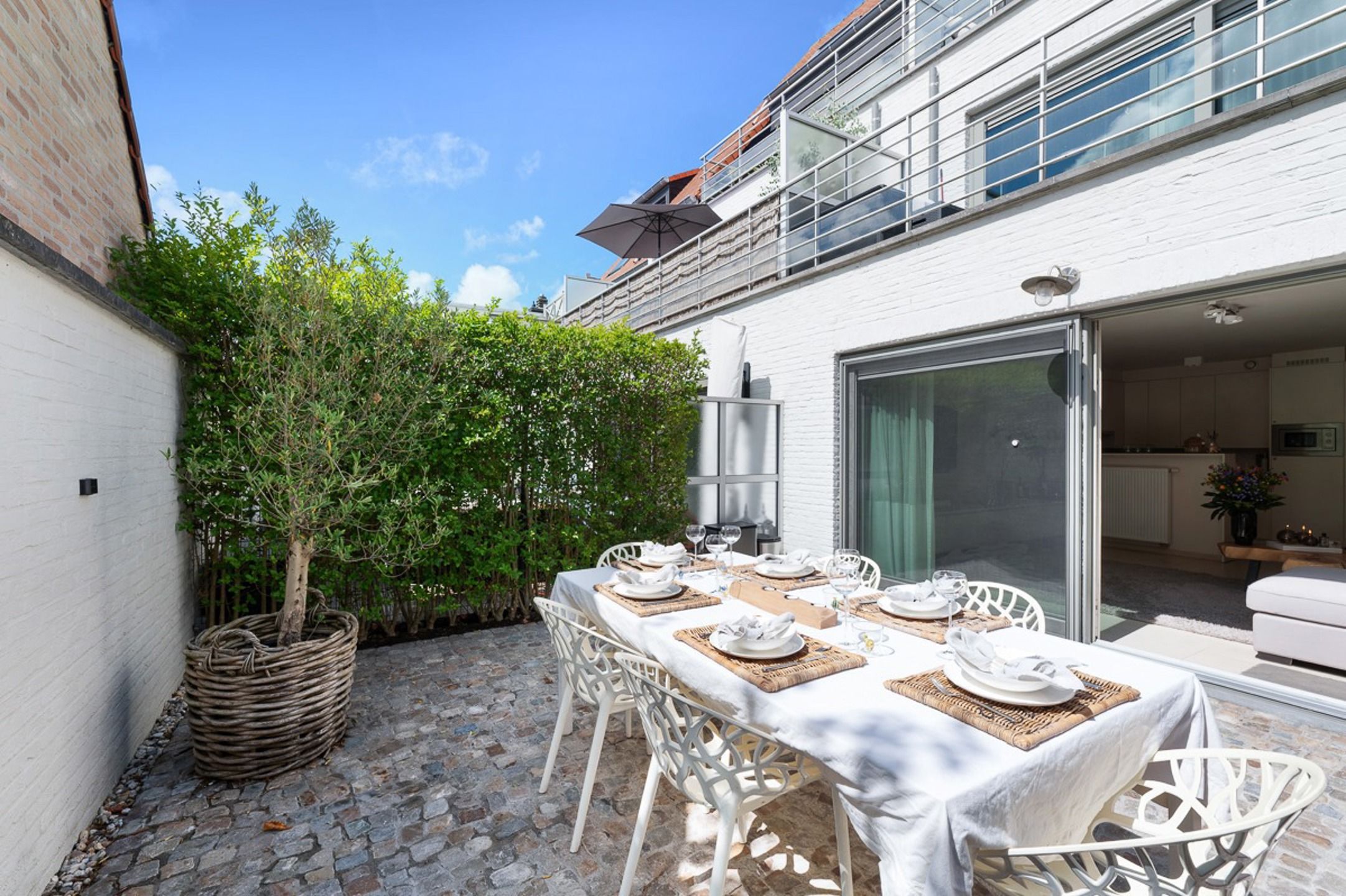 Elegant gelijkvloersappartement in het hart van Duinbergen.. foto 9