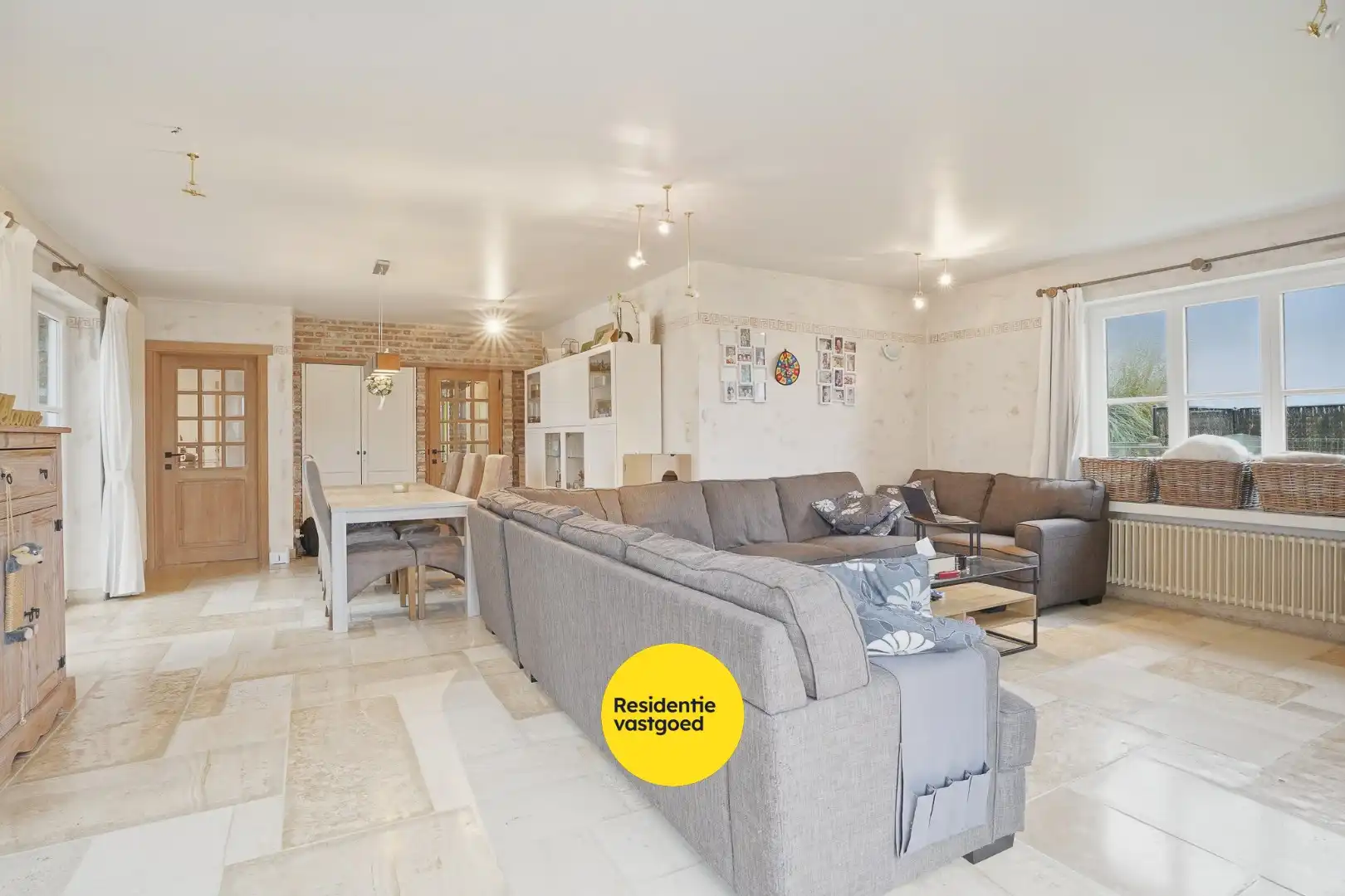 Landelijk gelegen villa met loods in Aartrijke foto 3