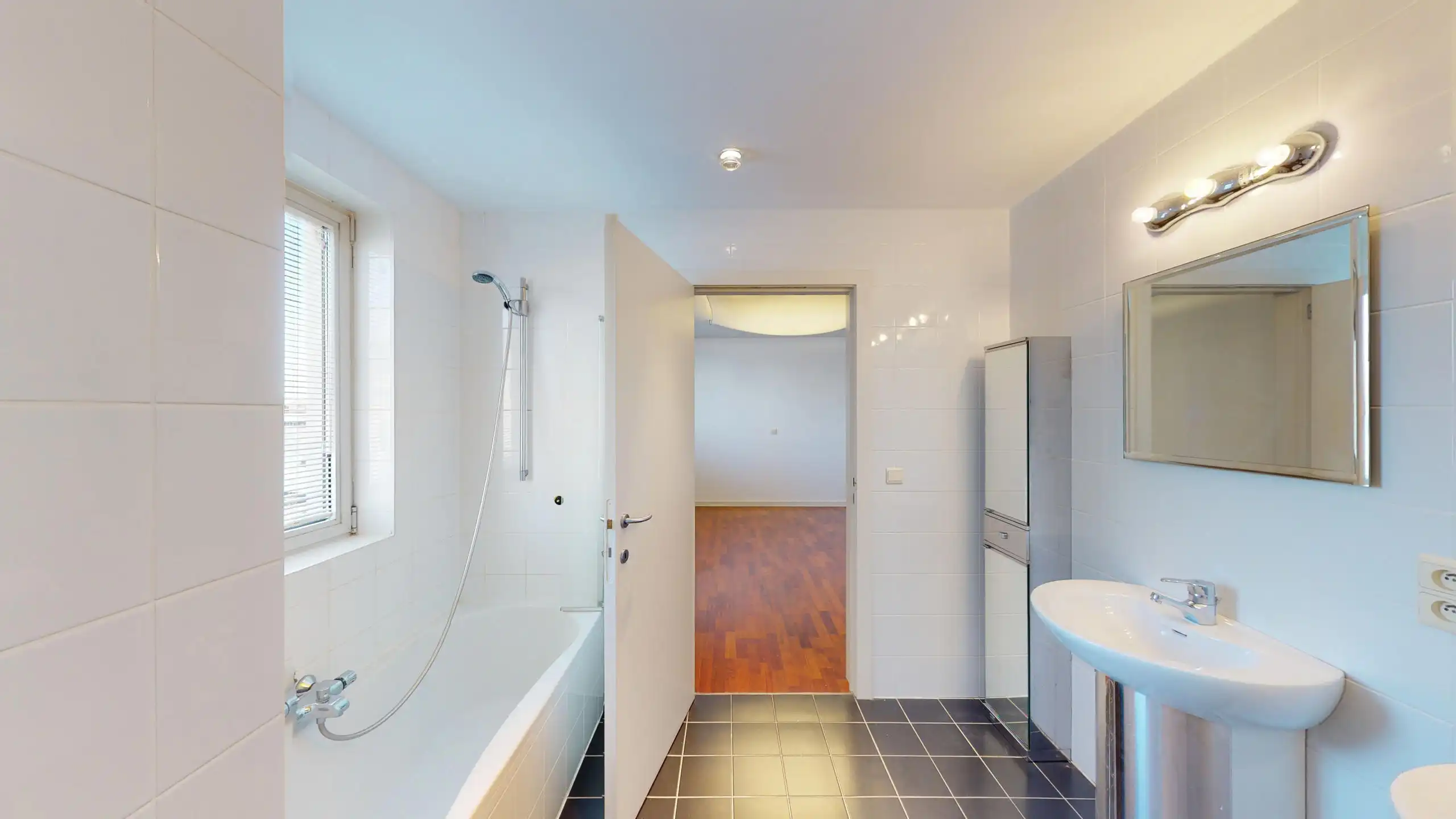 Duplex tweeslaapkamer appartement met groot terras.  foto 12