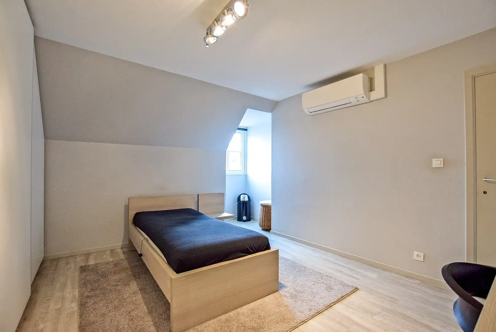 Kwalitatief afgewerkte woning met handelsruimte (536m² bewoonbaar) op een toplocatie. foto 20