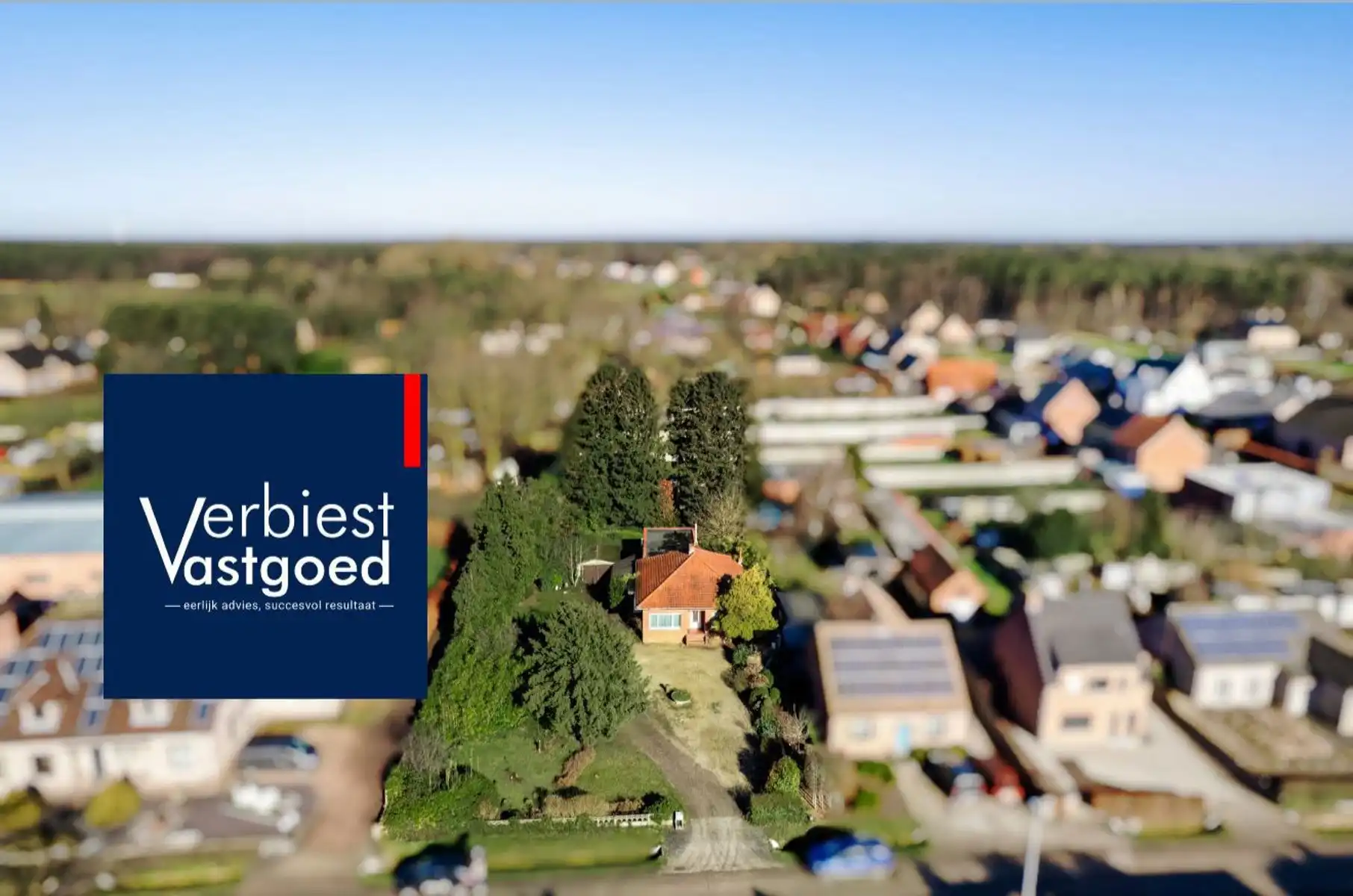 Renovatieproject op uitzonderlijk perceel van 1.577 m² foto {{pictureIndex}}