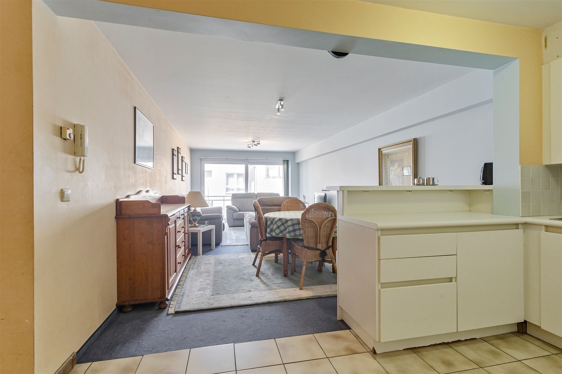 VERZORGD GEMEUBELD APPARTEMENT foto 10