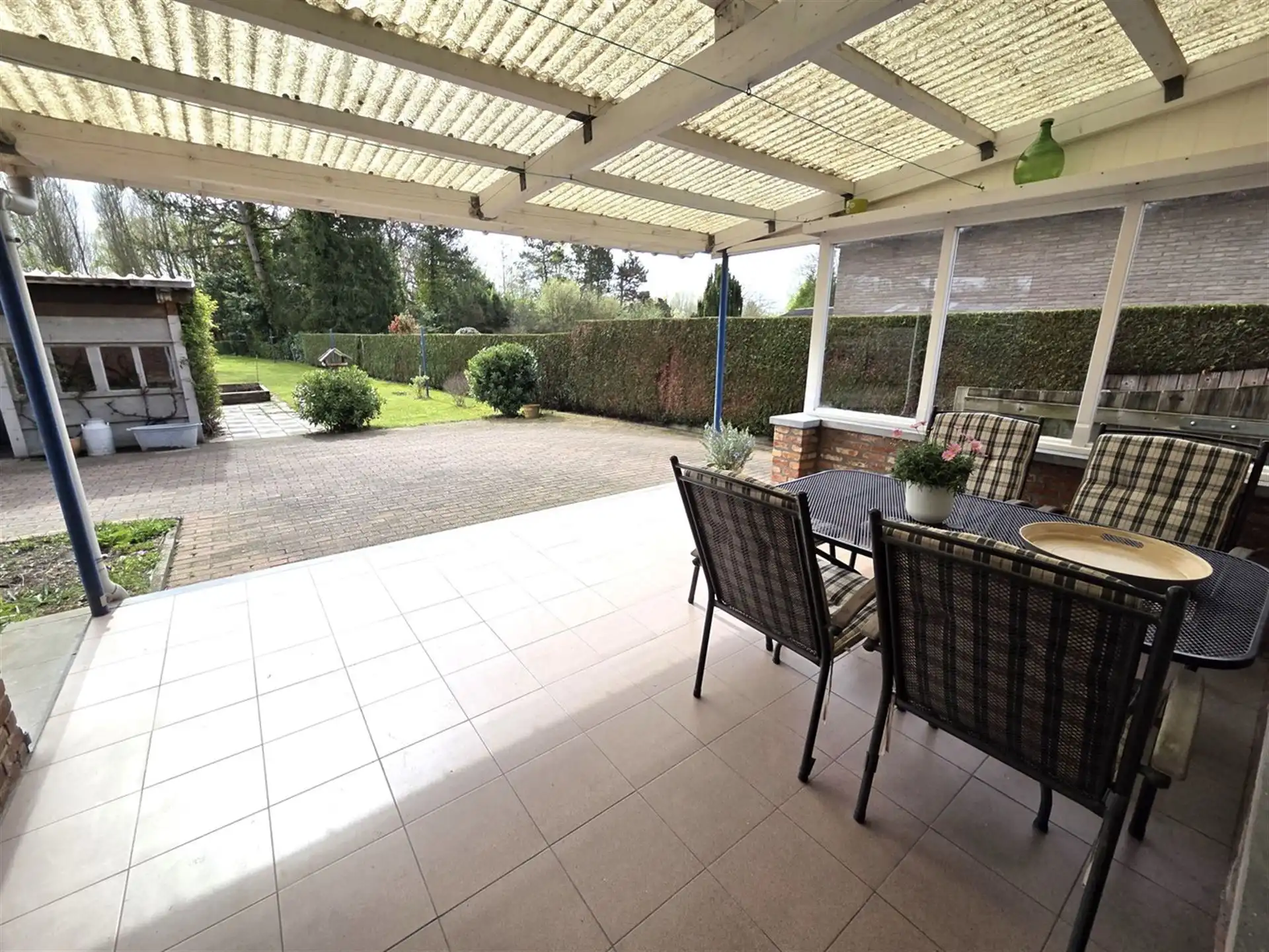 Ruime woning met 3 ruime slaapkamers en bureau, grote zolder en optioneel achterliggend weiland foto 17
