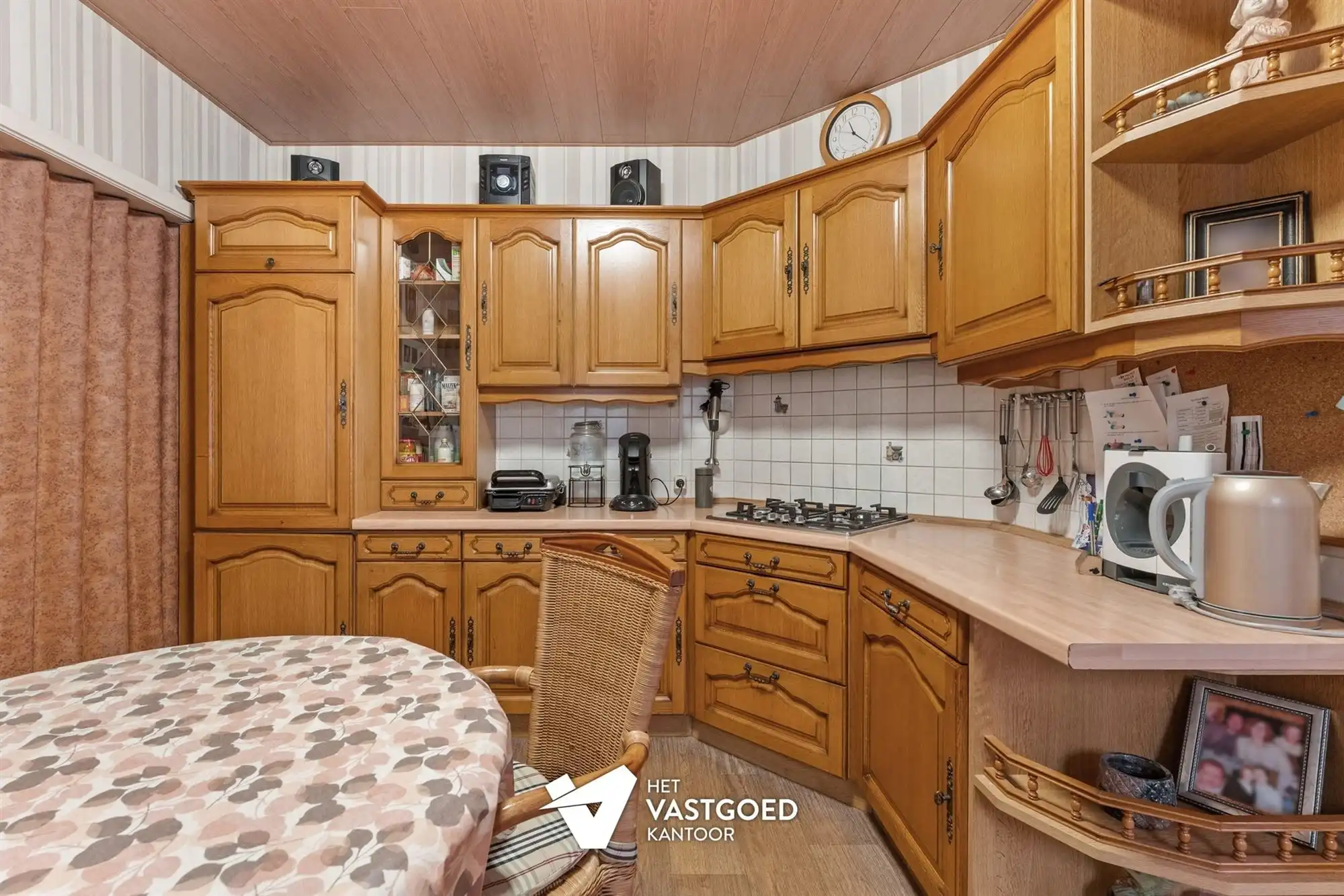 INSTAPKLARE, GELIJKVLOERSE WONING NABIJ CENTRUM foto 8