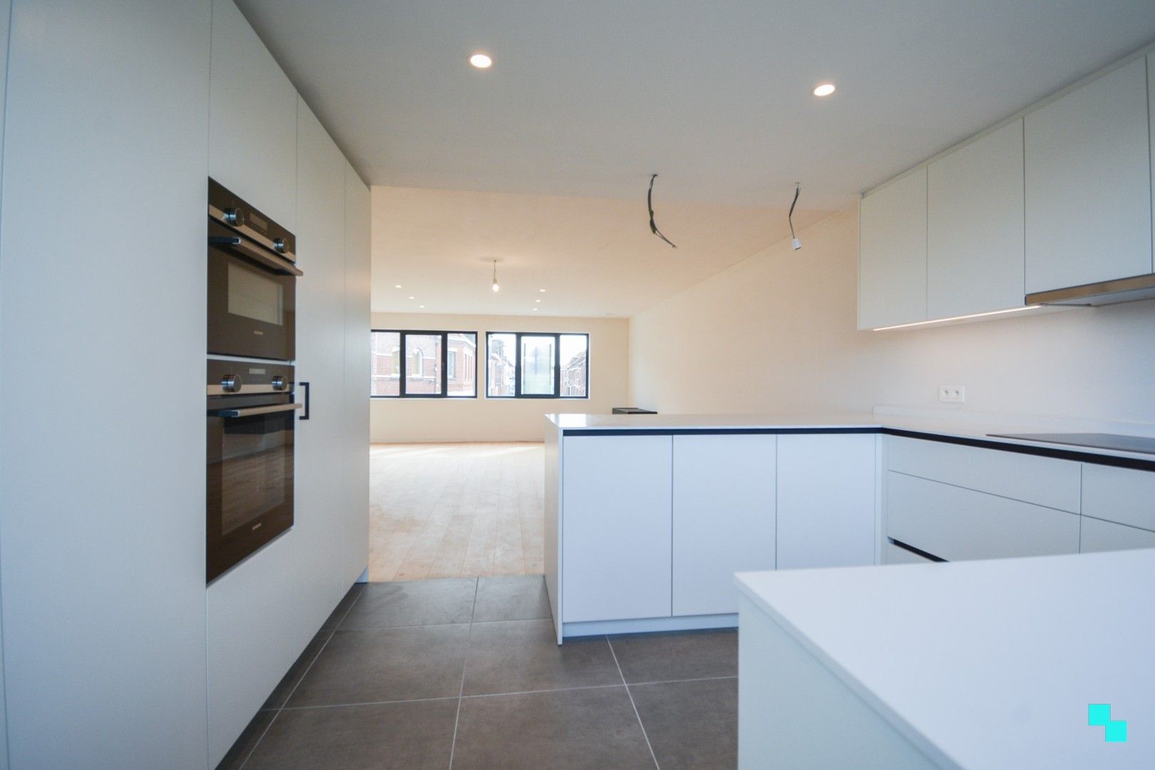 Nieuwbouwappartement te hartje Izegem foto 9