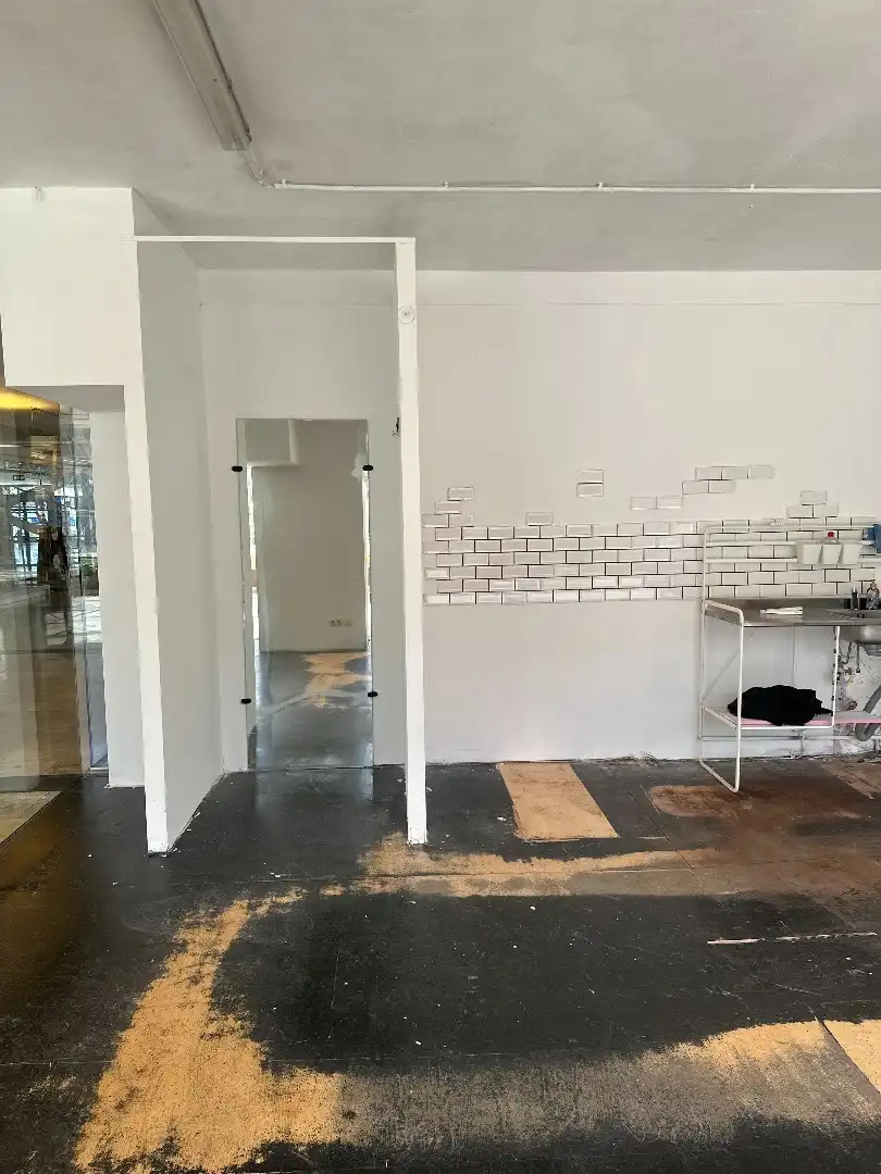 Commercieel uitstekend gelegen handelspand, 39m² foto 15