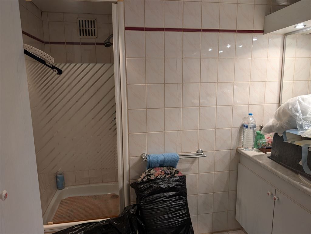 Gebouw met 2 appartementen en magazijn foto 27