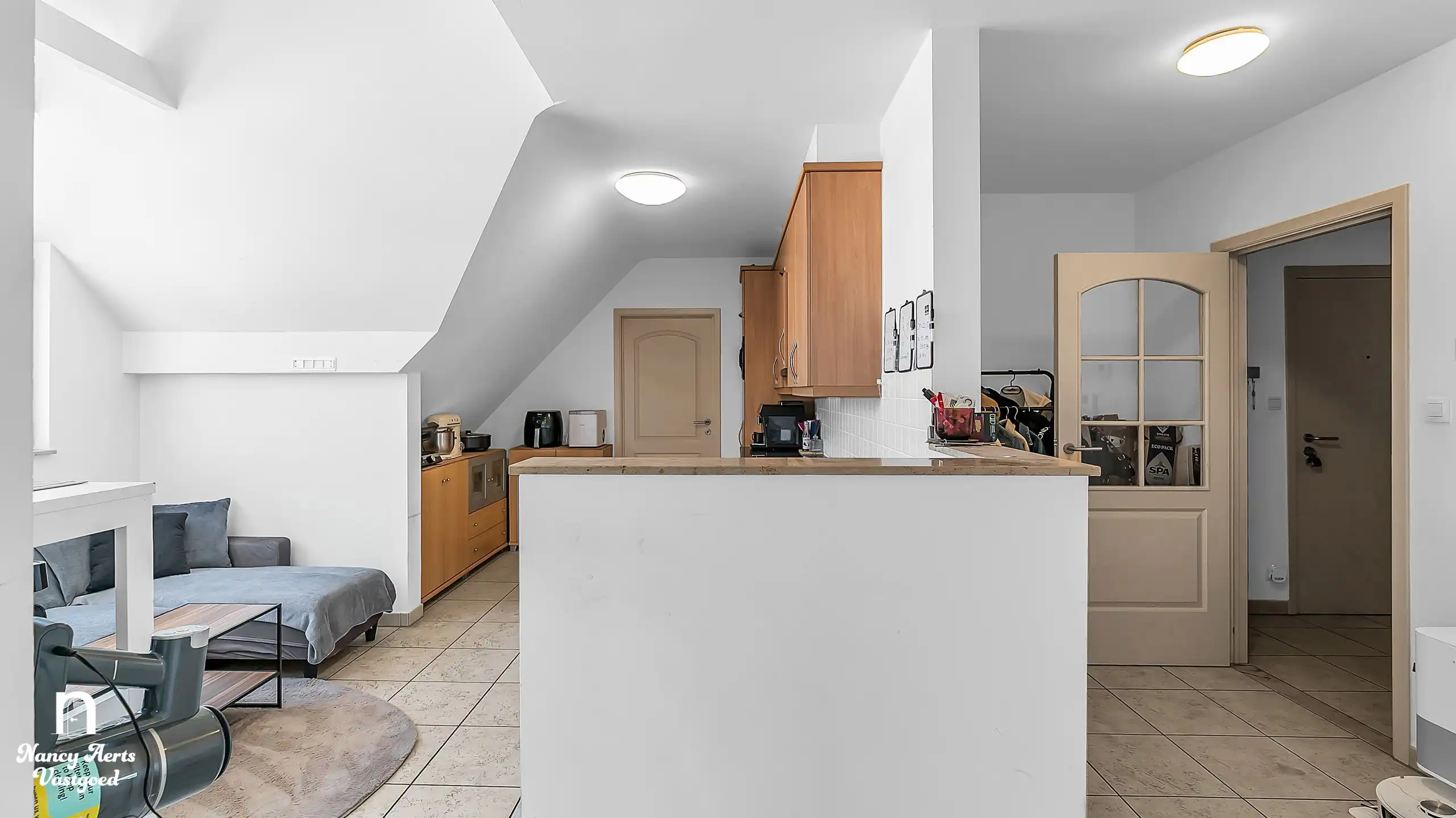 Ruim duplexappartement met terras, garage en topligging foto 6